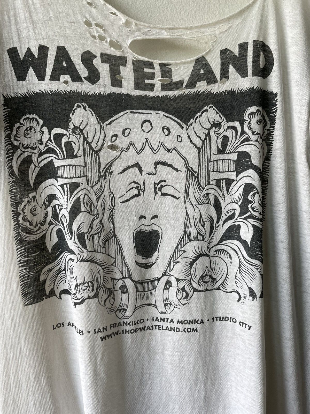 Vintage VINTAGE 80'S THRASHED WASTELAND T-SHIRT Size US L / EU 52-54 / 3 - 7 Thumbnail