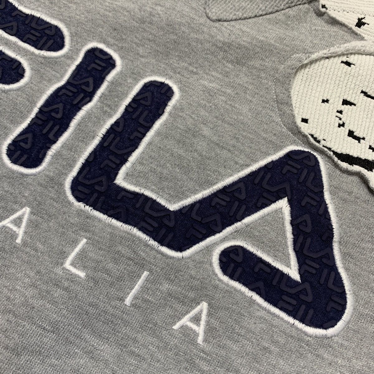 Fila 💥Custom💥FILA Italia Sweatshirt Size US M / EU 48-50 / 2 - 14 Thumbnail