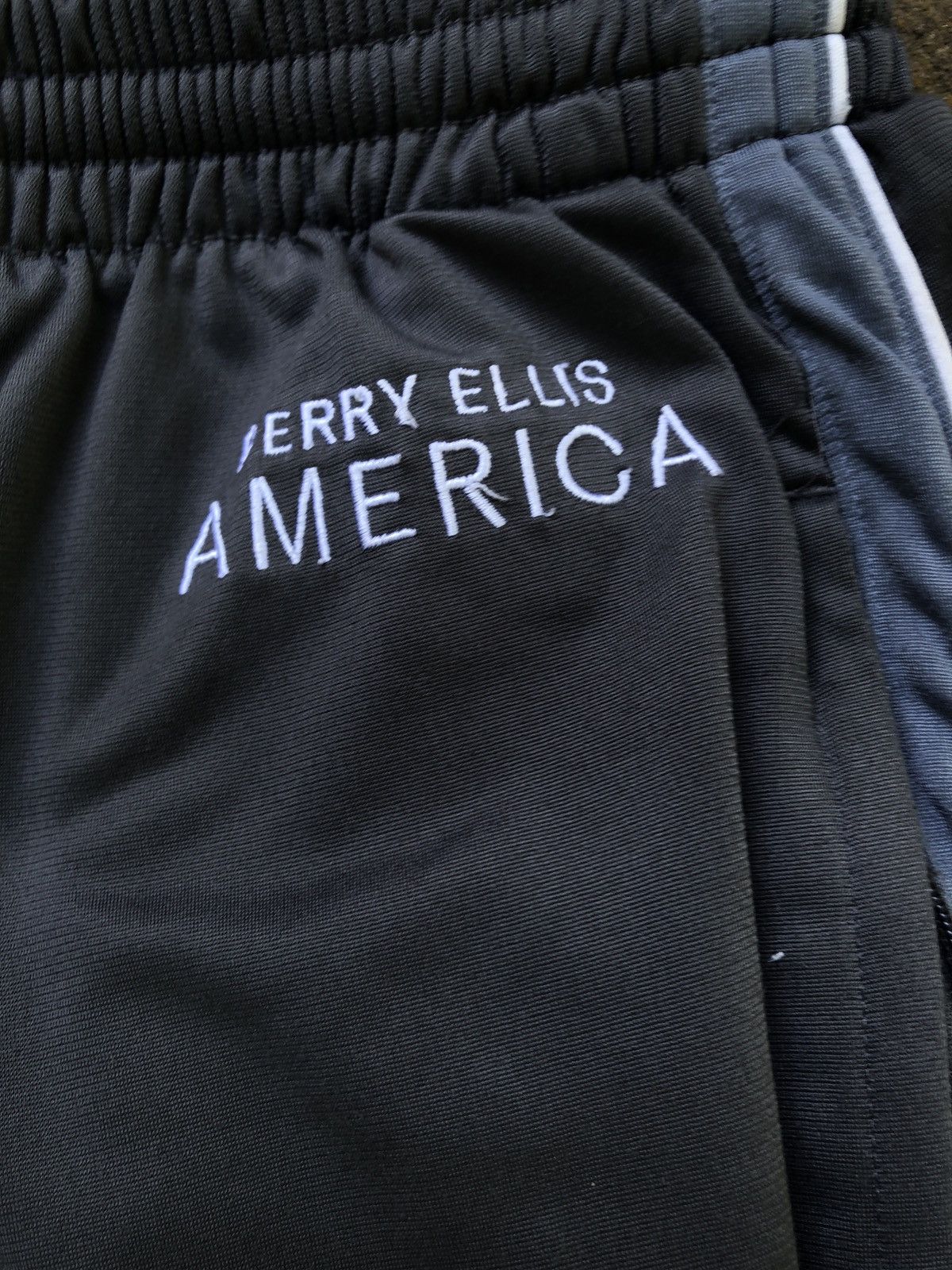 Vintage Vintage Perry Ellis track sweats Size US 33 - 2 Preview