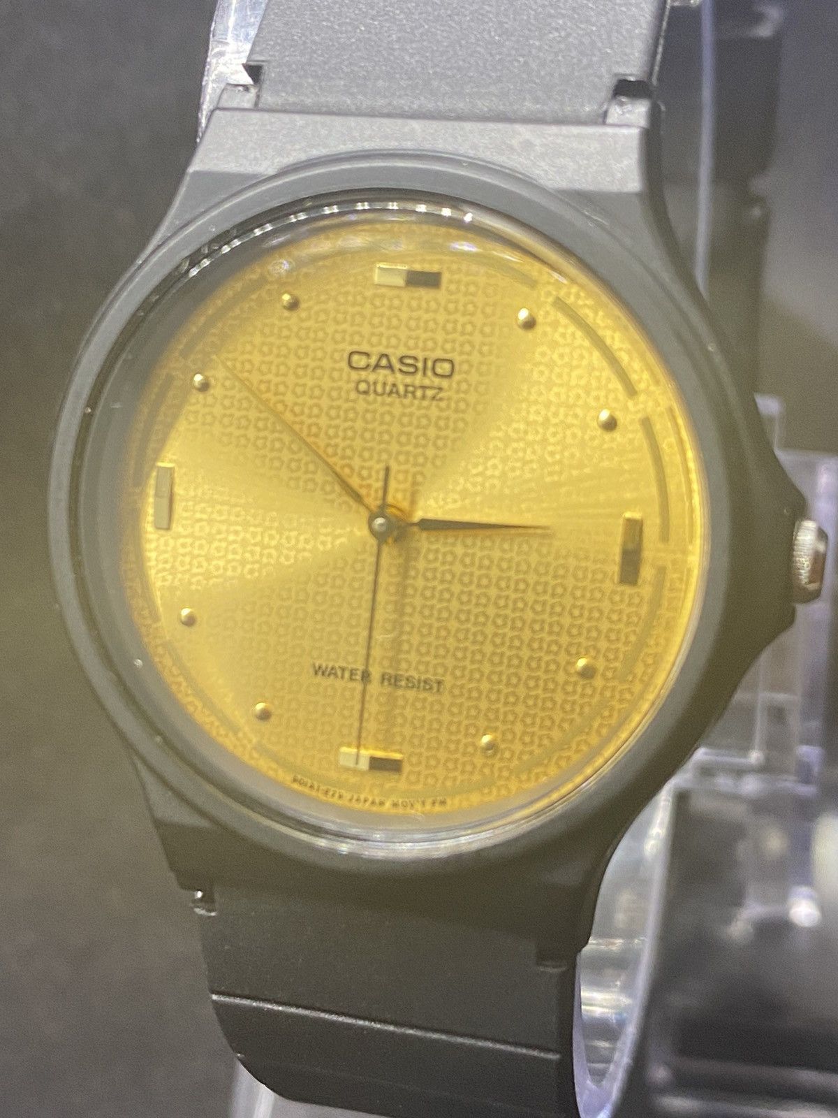 Casio Casio Watch UNISEX Size in wrist 36mm Diameter Rubber Band Size 36 - 3 Thumbnail