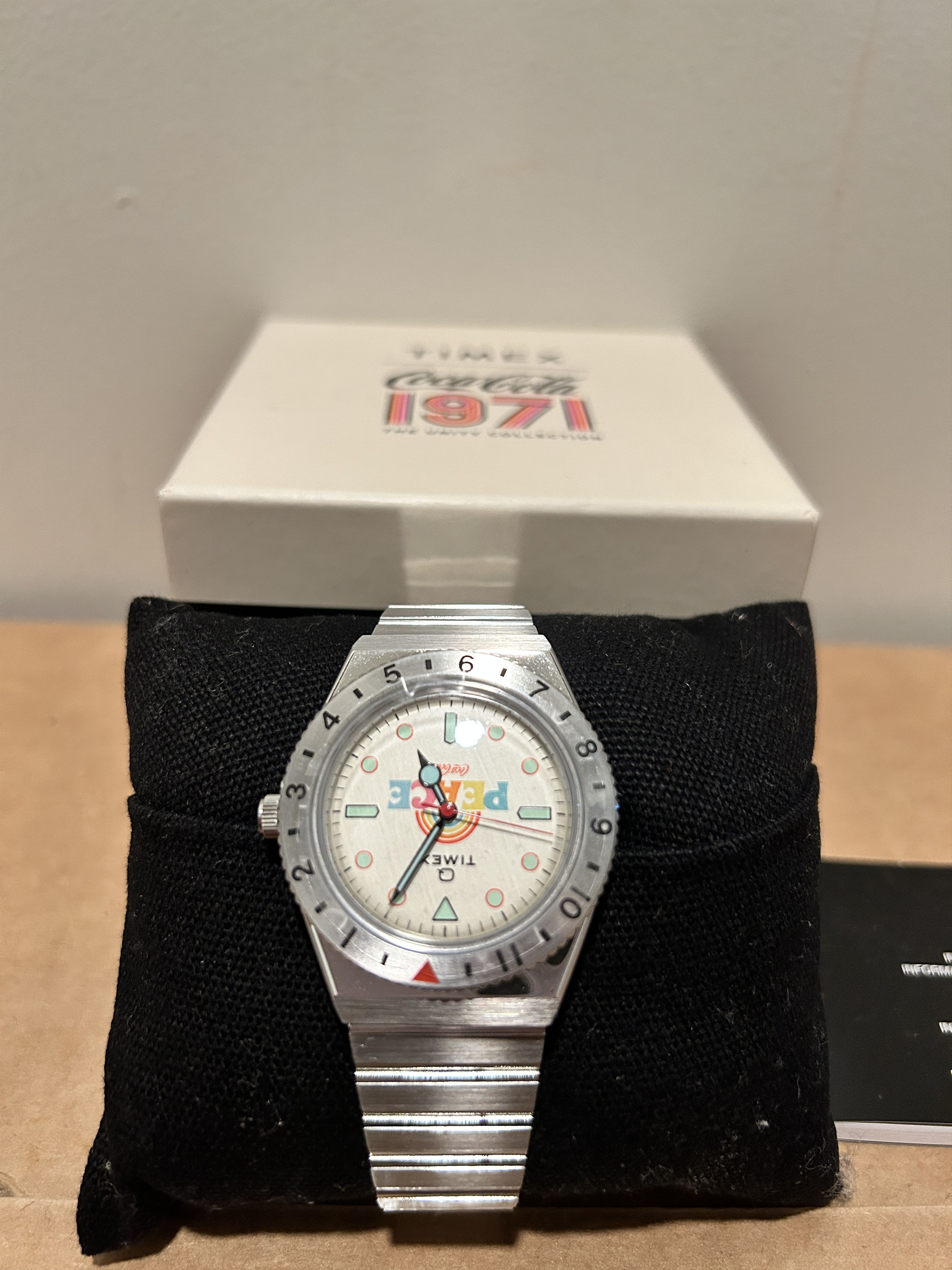 Coca Cola Timex Q x Coca-Cola Unity 38mm unisex Stainless Steel Watch Size ONE SIZE - 1 Thumbnail