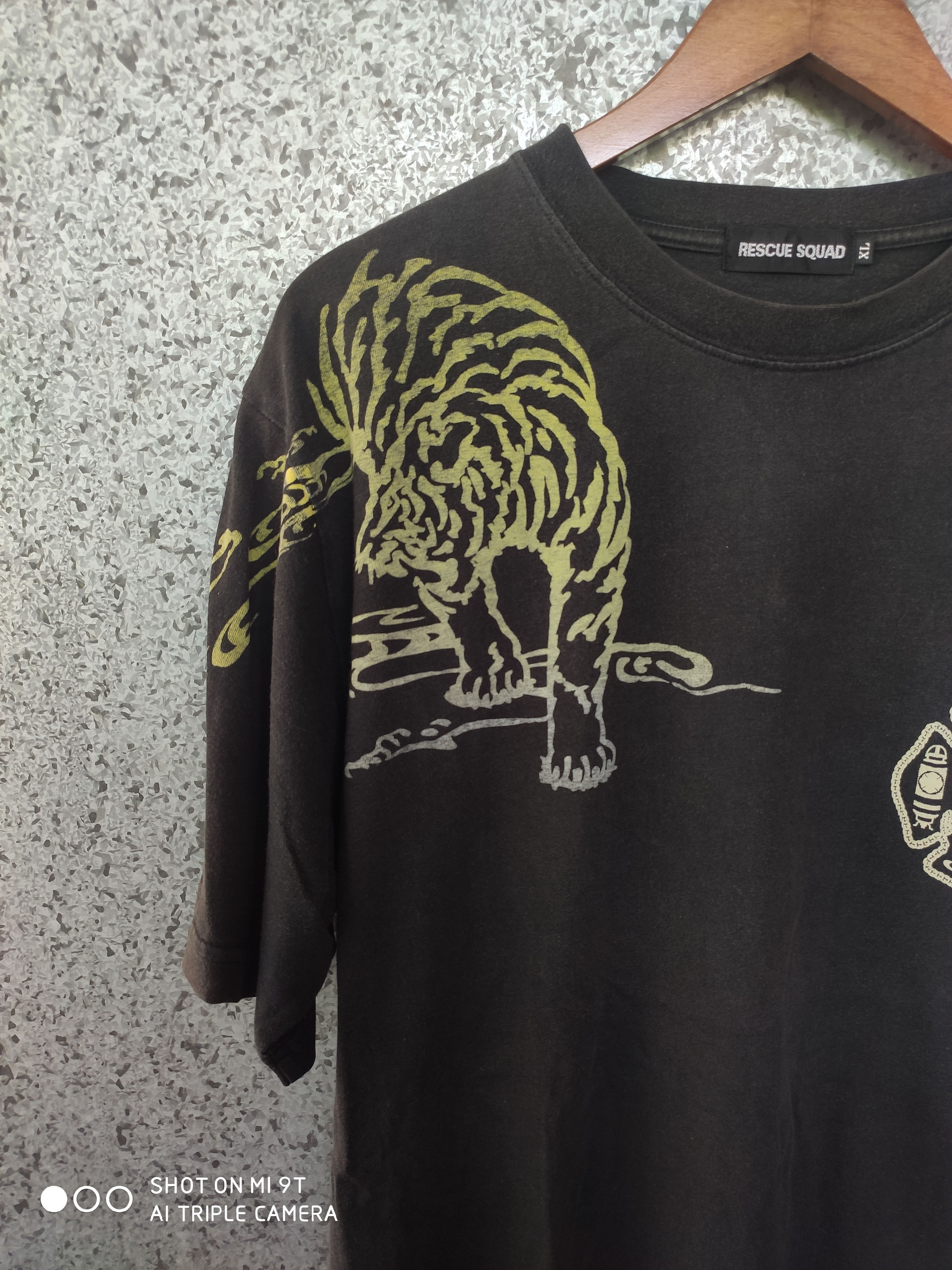 Japanese Brand Rescue Squad Tiger t shirt Size US XL / EU 56 / 4 - 2 Thumbnail