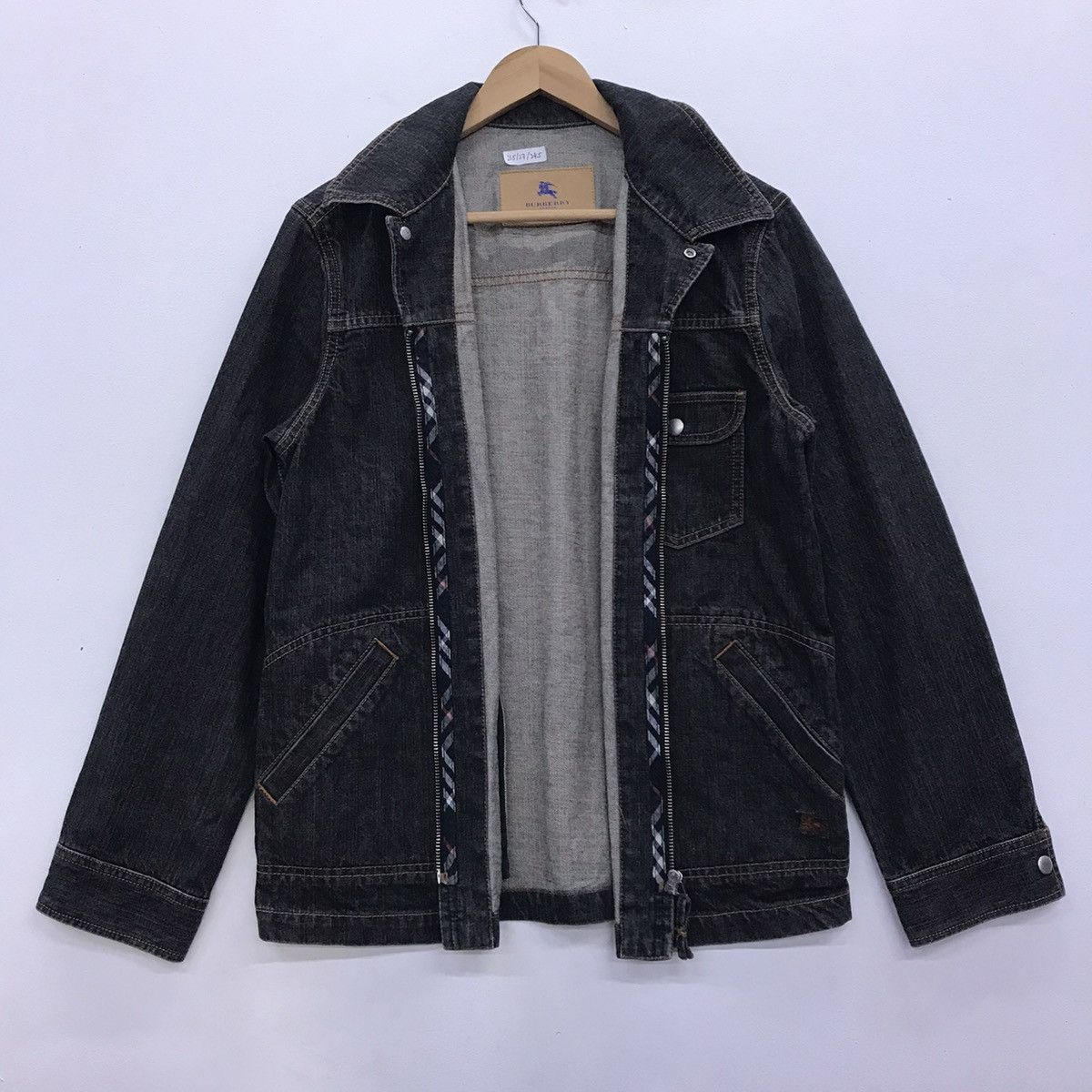 Burberry Rare!! Burberry London Blue Label Denim Jacket Size US M / EU 48-50 / 2 - 12 Thumbnail