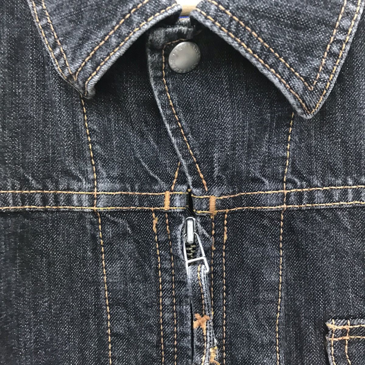 Burberry Rare!! Burberry London Blue Label Denim Jacket Size US M / EU 48-50 / 2 - 4 Thumbnail