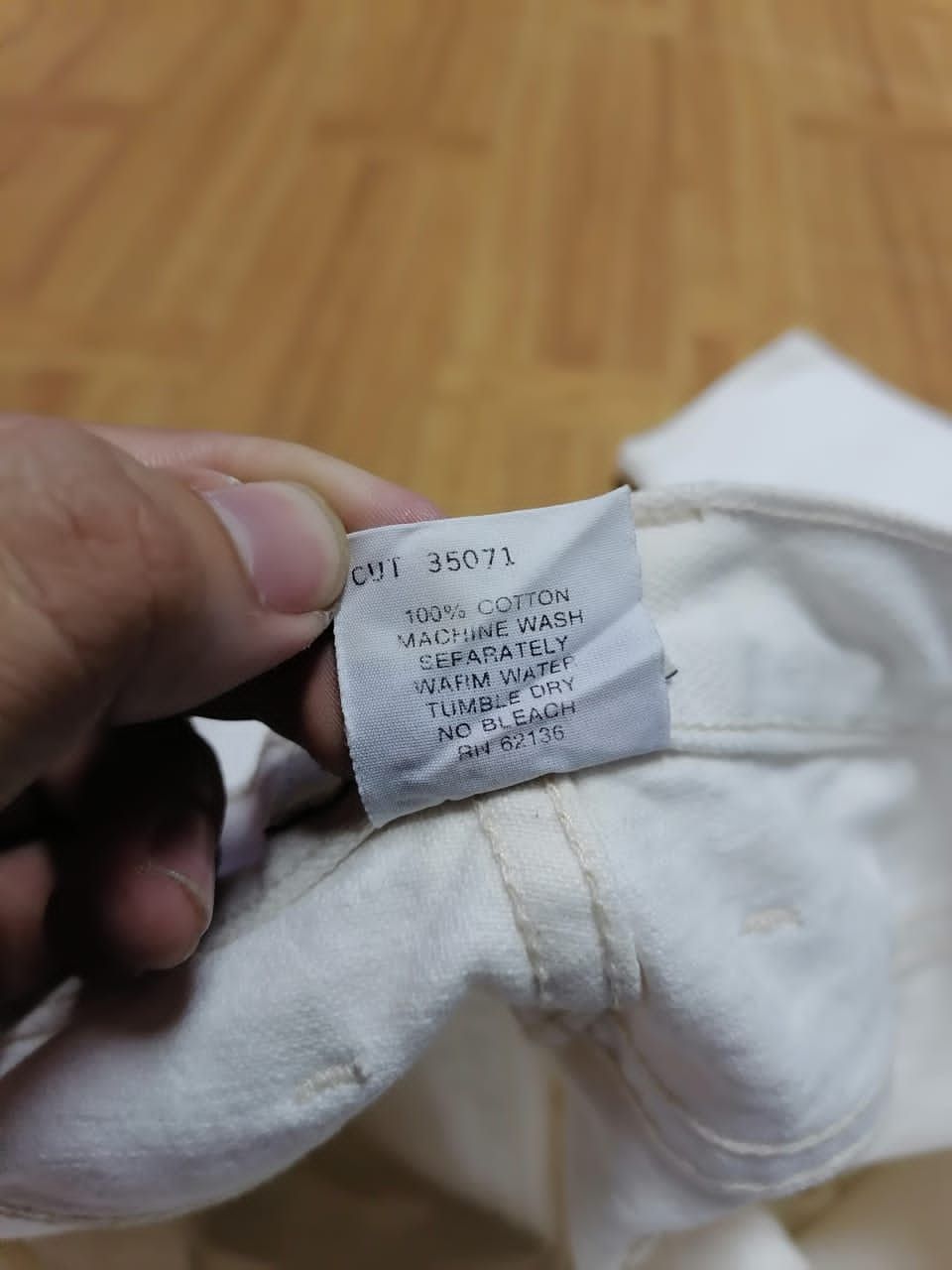 Guess × Vintage Vintage Guess White Pants Size US 27 - 4 Thumbnail