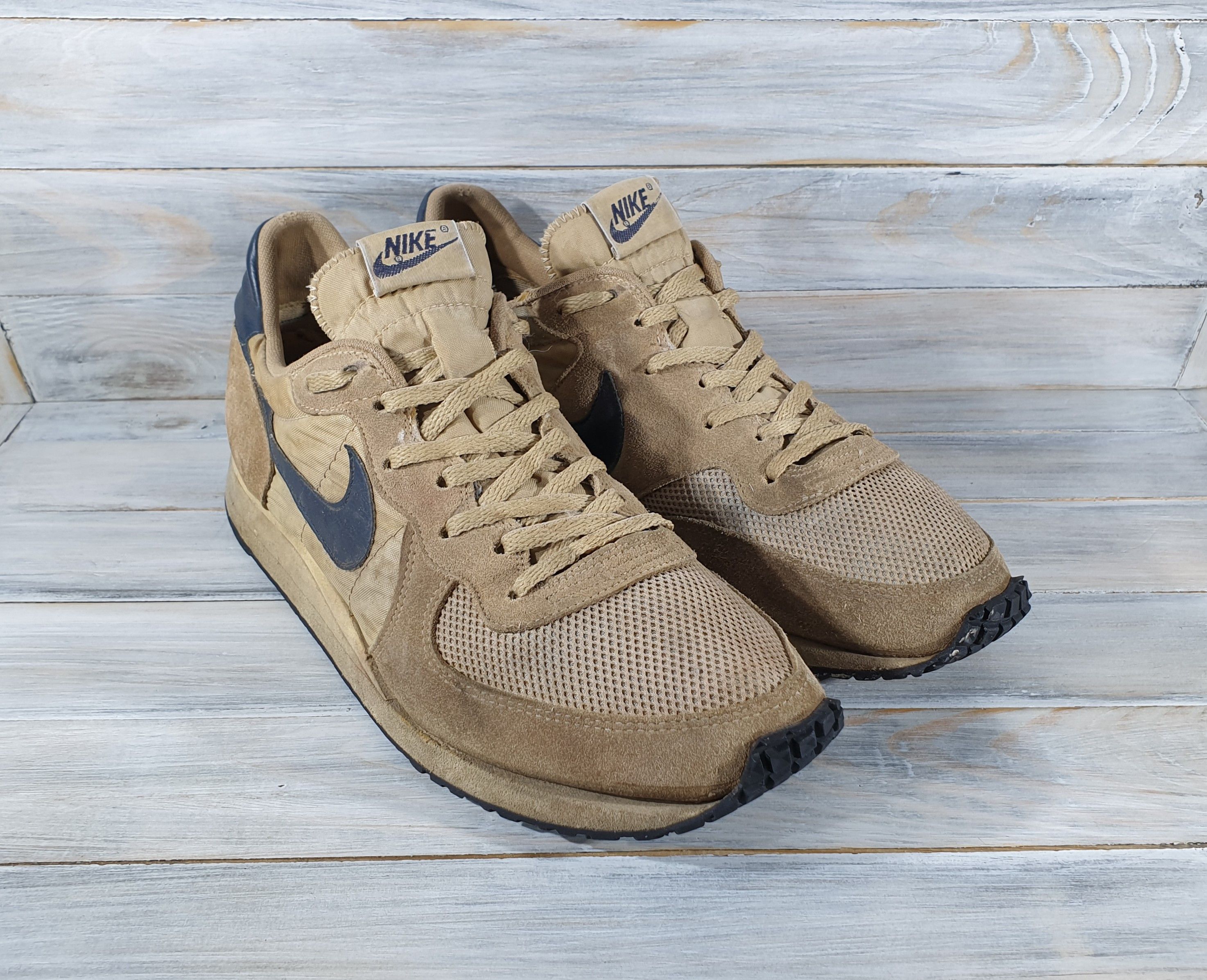 Nike Vintage Nike Equator 1982 Made In USA Sneakers Very Rare Size US 10.5 / EU 43-44 - 2 Thumbnail