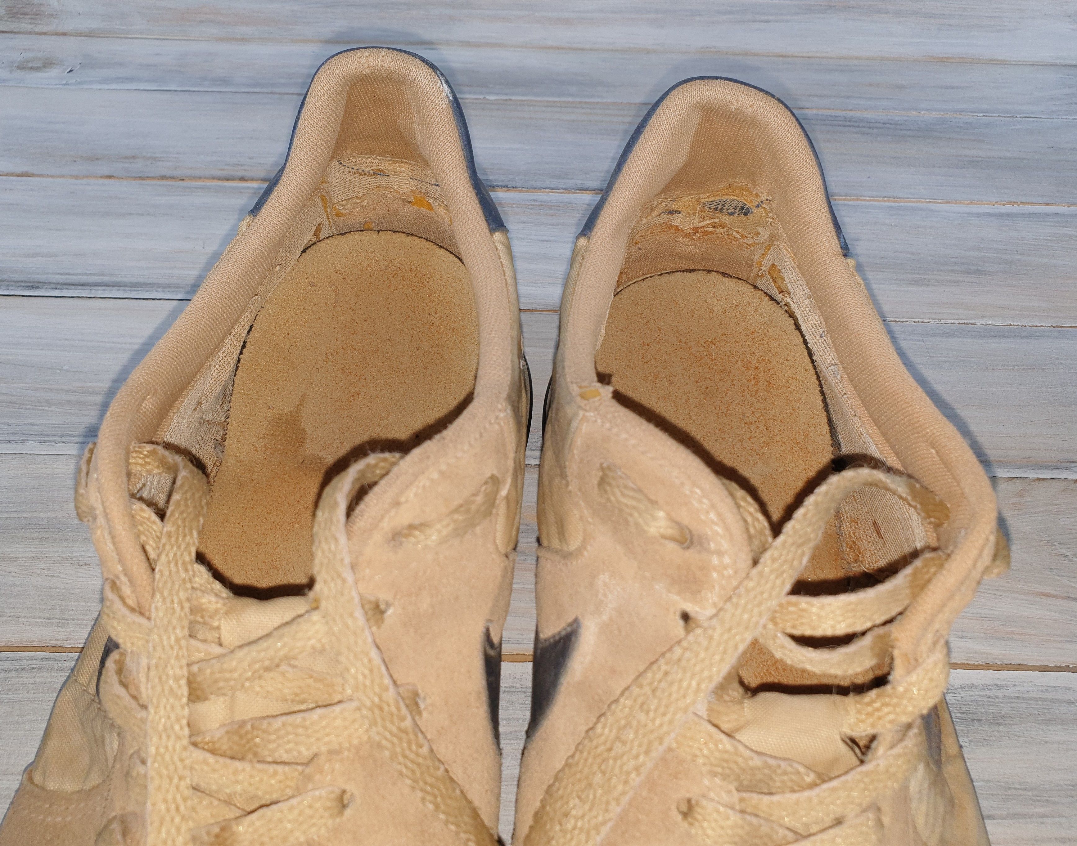 Nike Vintage Nike Equator 1982 Made In USA Sneakers Very Rare Size US 10.5 / EU 43-44 - 23 Thumbnail