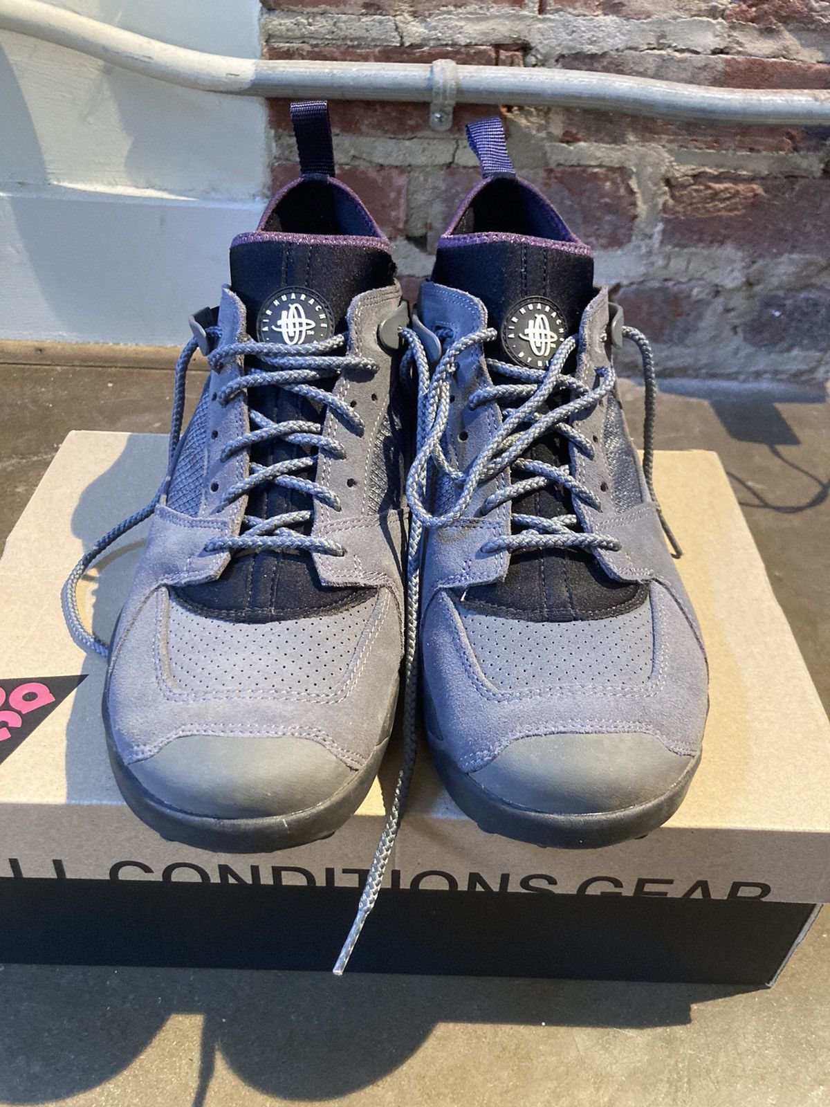 Nike revaderchi grey best sale