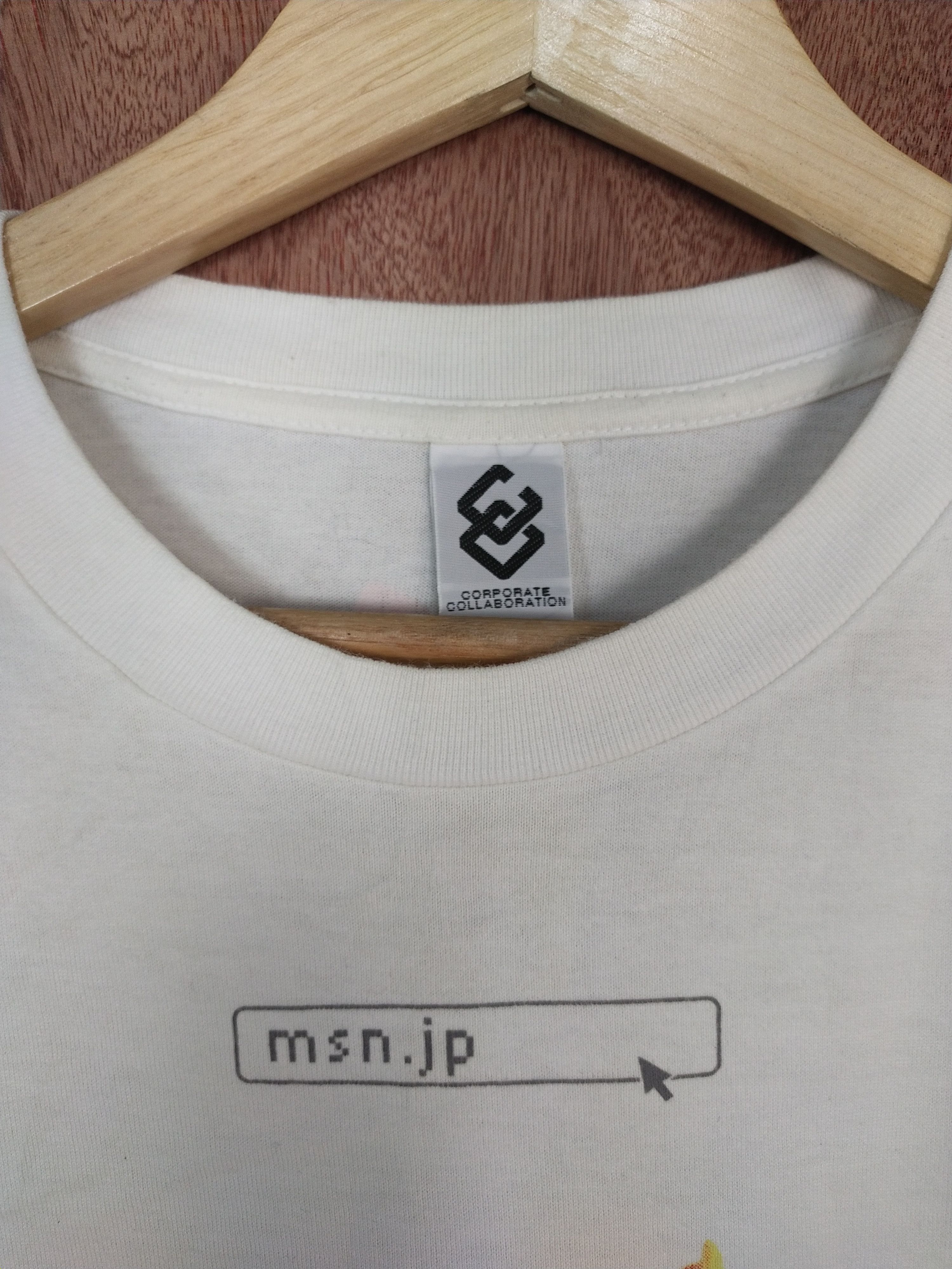 Japanese Brand Uniqlo X MSN.JP designer by Grinder man white Tshirt #S052 Size US S / EU 44-46 / 1 - 3 Thumbnail