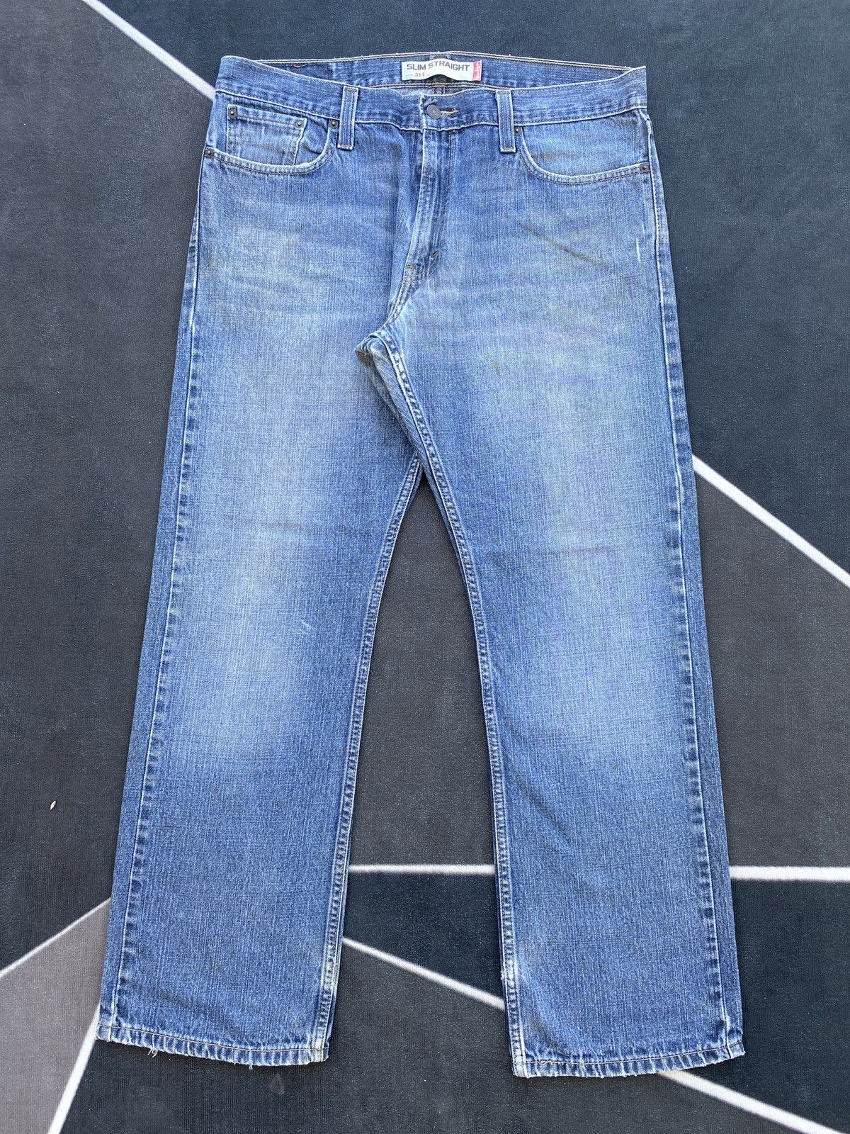 image of Vintage Levis 514 Slim Straight Jeans-J417, Men's (Size 37)