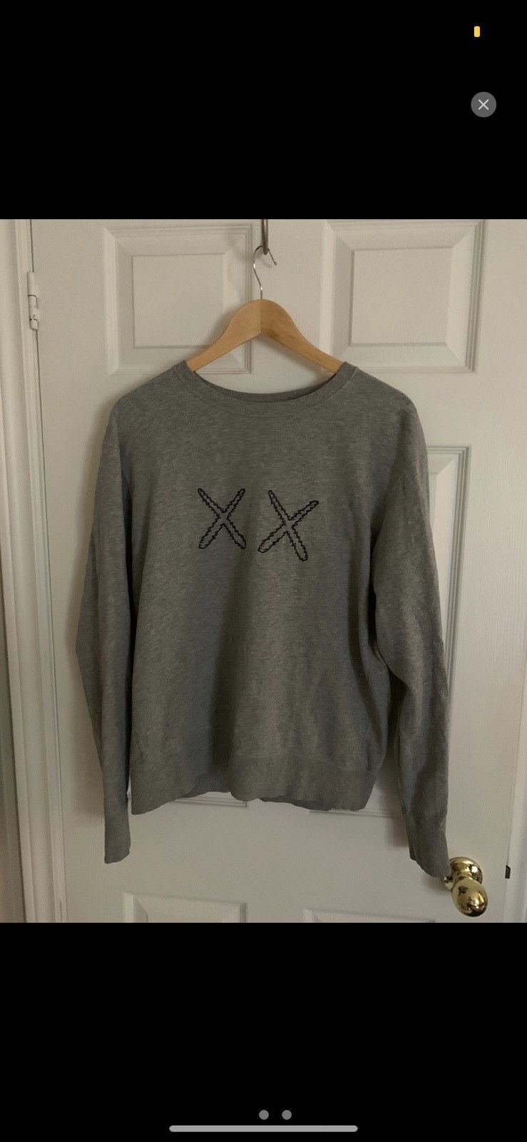 Kaws × Uniqlo Kaws X Uniqlo Crewneck Size US M / EU 48-50 / 2 - 1 Thumbnail