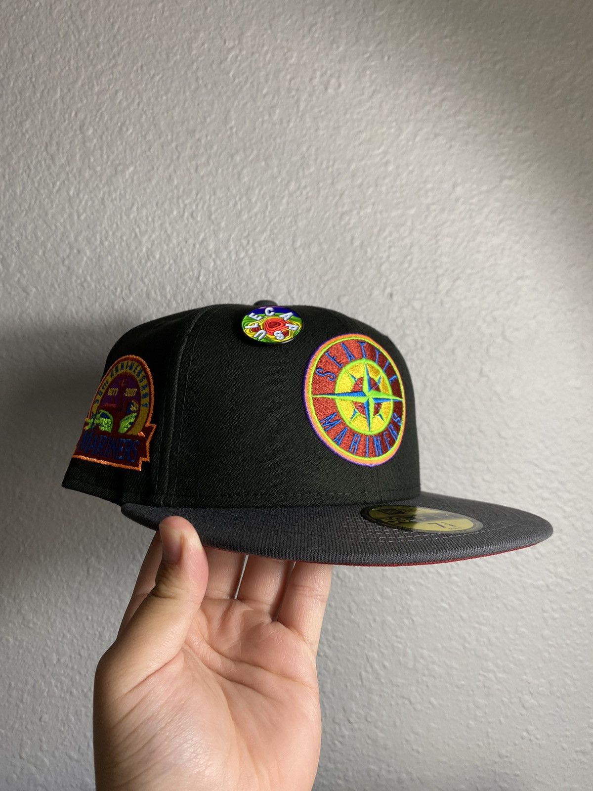 7 1/8 - Black Grey Red Seattle Mariners Radar Doppler