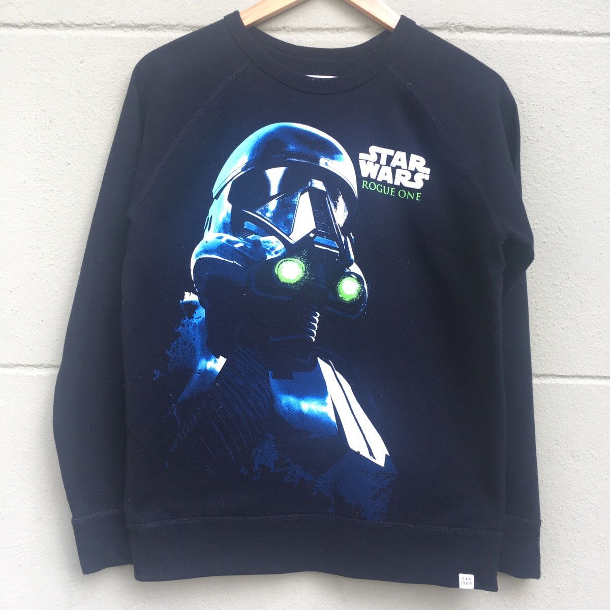 Gap GAP X STAR WARS Glow in the Dark Size US S / EU 44-46 / 1 - 1 Thumbnail