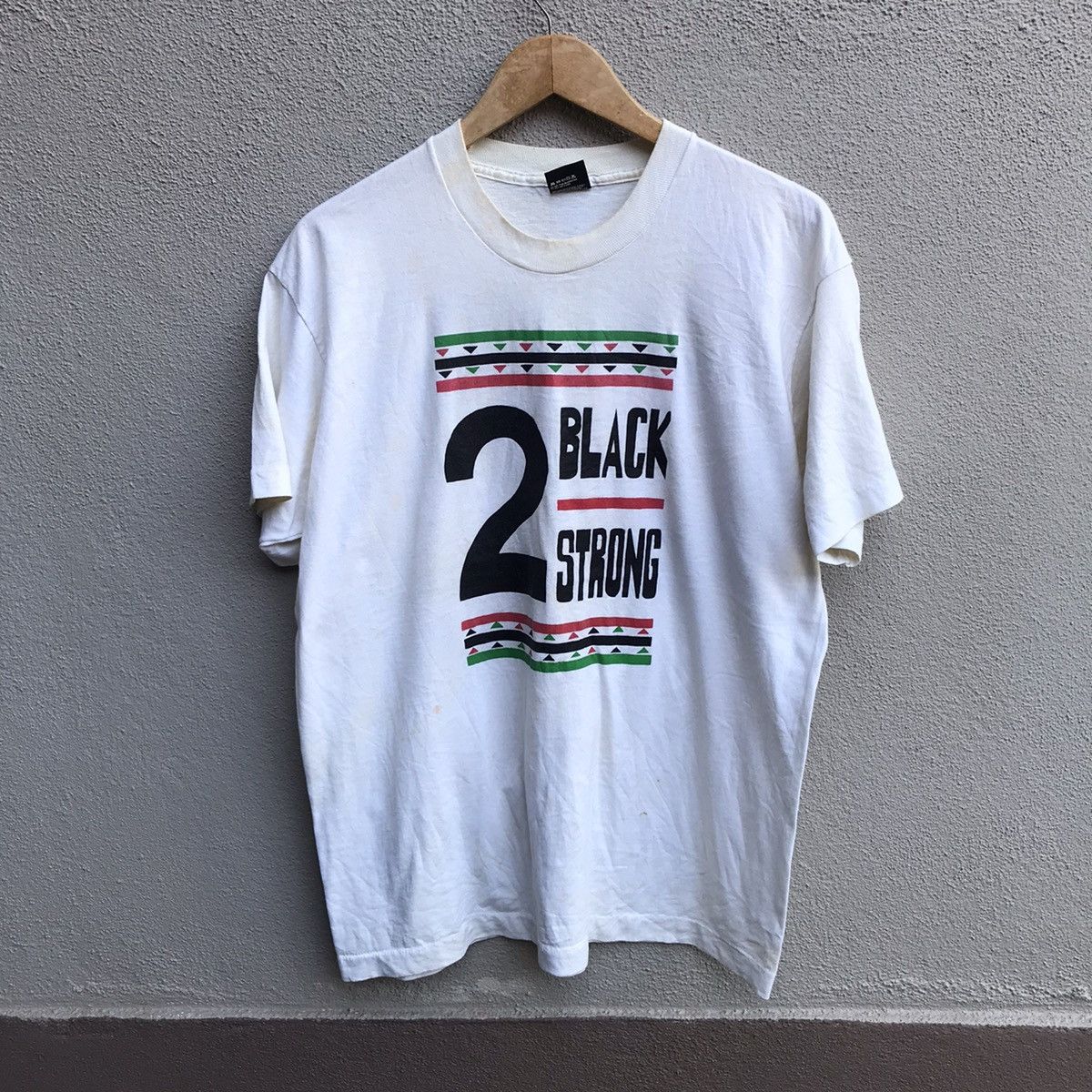 Rap Tees Vintage rare 90s 2 BLACK 2 STRONG rap tee Size US XL / EU 56 / 4 - 1 Thumbnail