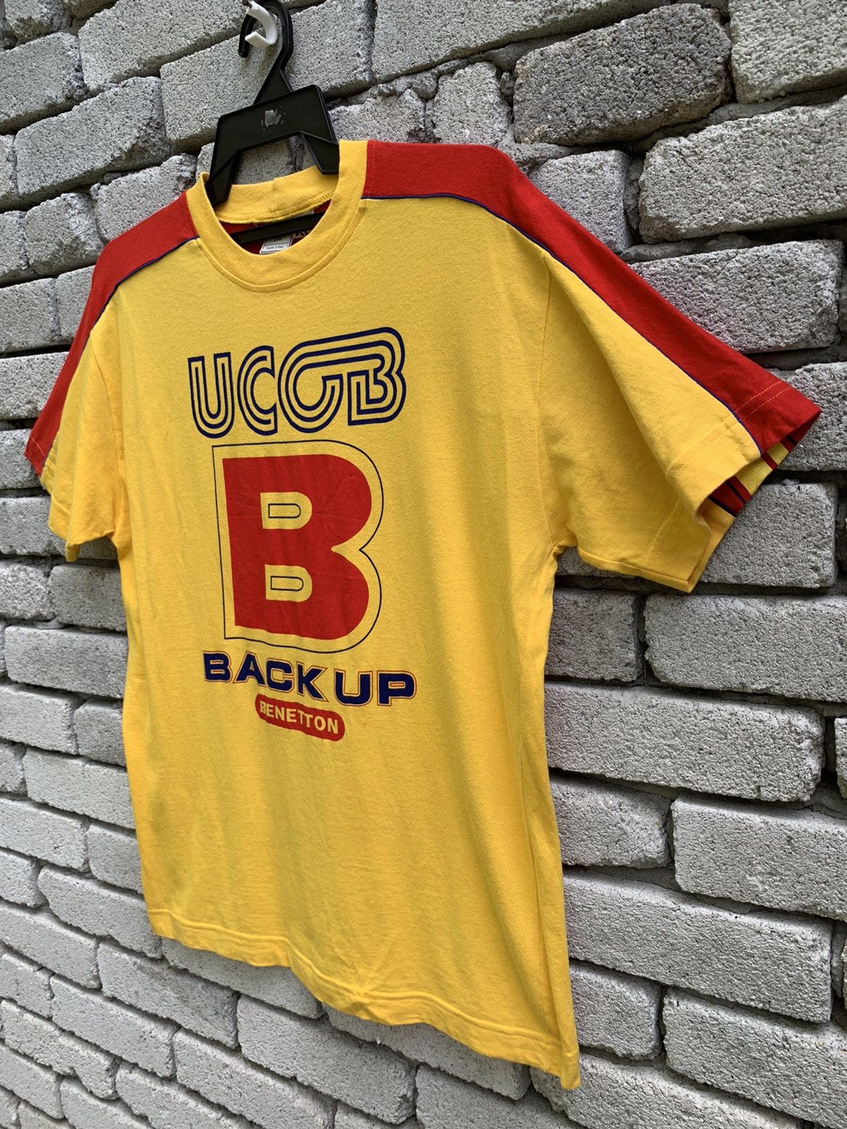 United Colors Of Benetton United Colors Of Benetton BACK UP Made In Italy T Shirt Size US XL / EU 56 / 4 - 5 Thumbnail