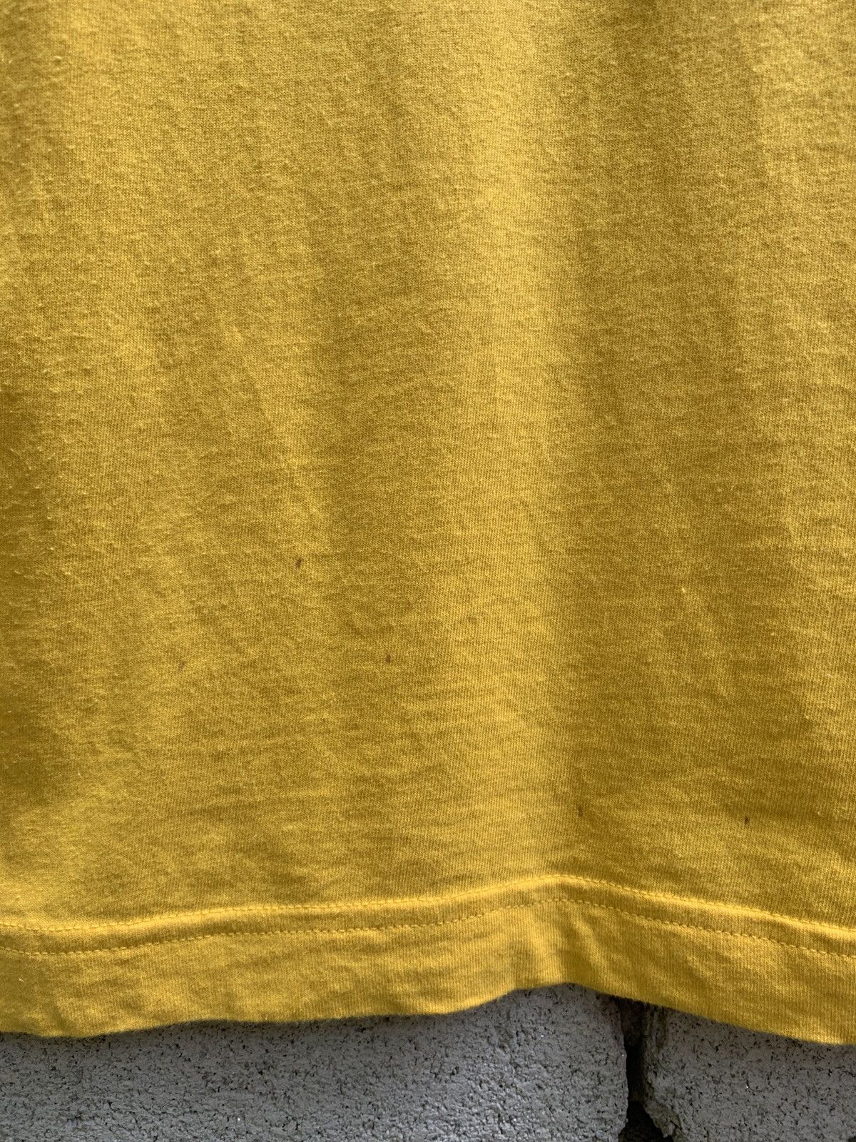United Colors Of Benetton United Colors Of Benetton BACK UP Made In Italy T Shirt Size US XL / EU 56 / 4 - 14 Thumbnail