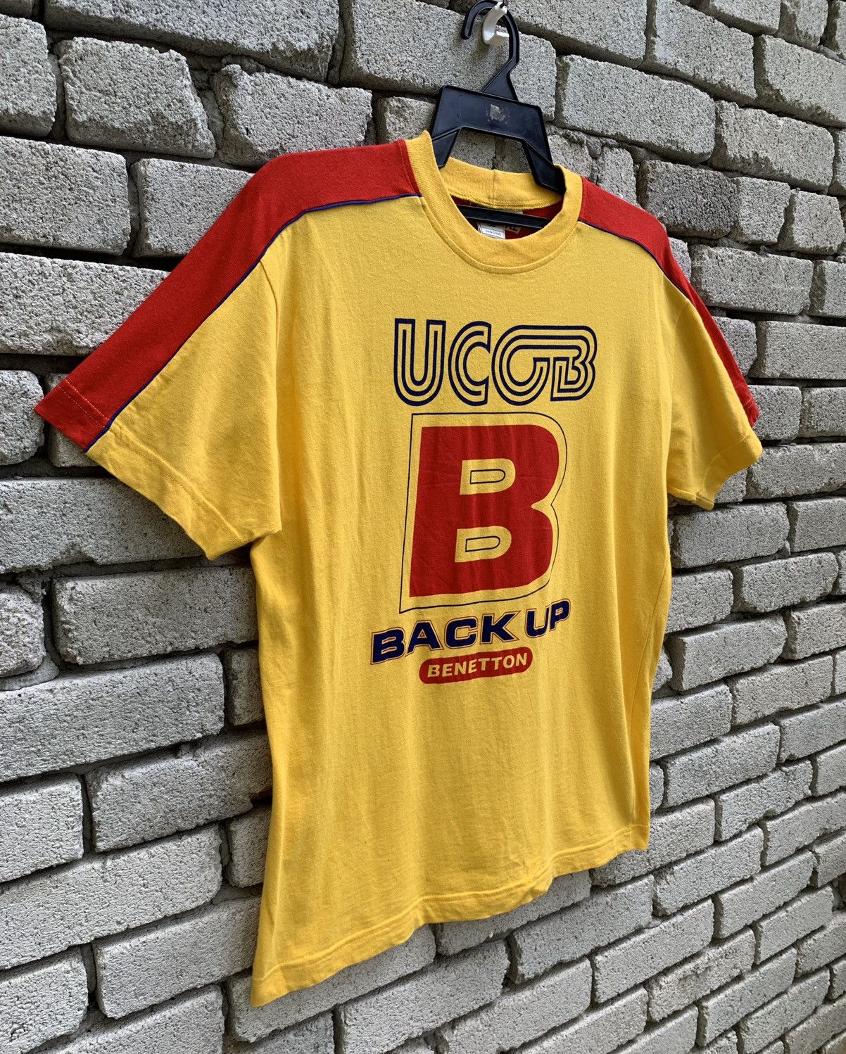 United Colors Of Benetton United Colors Of Benetton BACK UP Made In Italy T Shirt Size US XL / EU 56 / 4 - 4 Thumbnail
