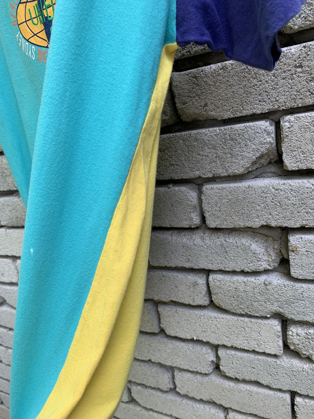 Designer × United Colors Of Benetton United Colors Of Benetton One World T Shirt Size US M / EU 48-50 / 2 - 11 Thumbnail