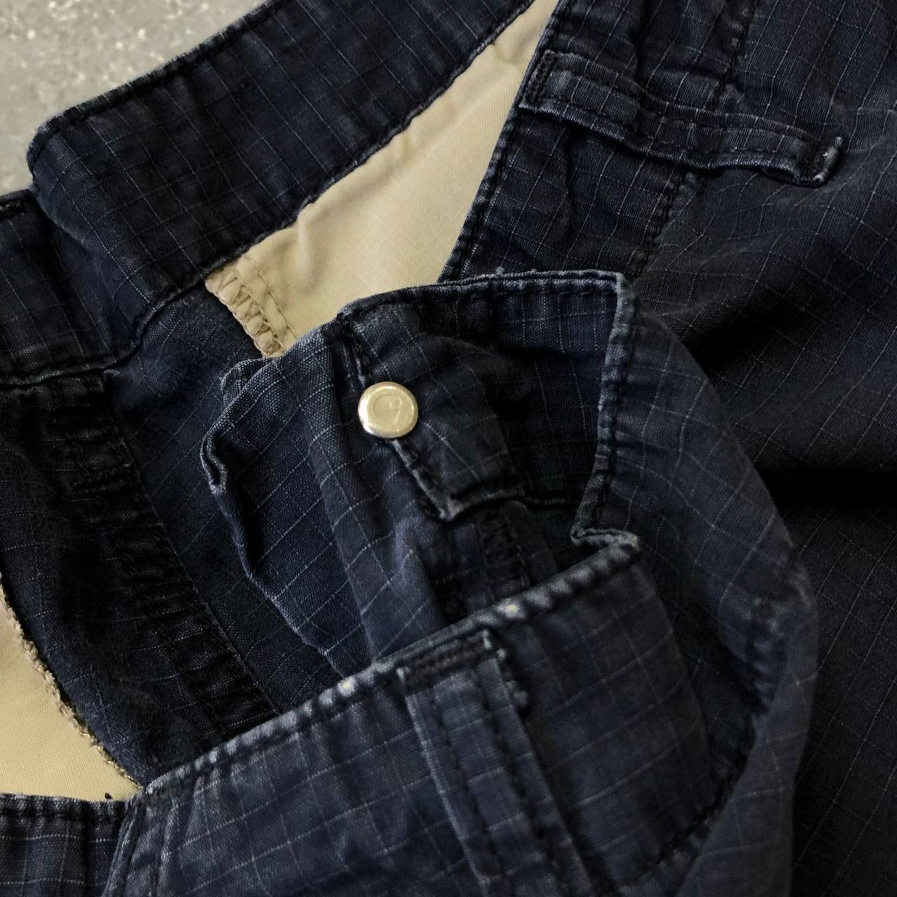 Carhartt Wip Vintage Carhartt Cargo Trashed Shorts Faded Blue Size W40 Size US 40 / EU 56 - 16 Thumbnail