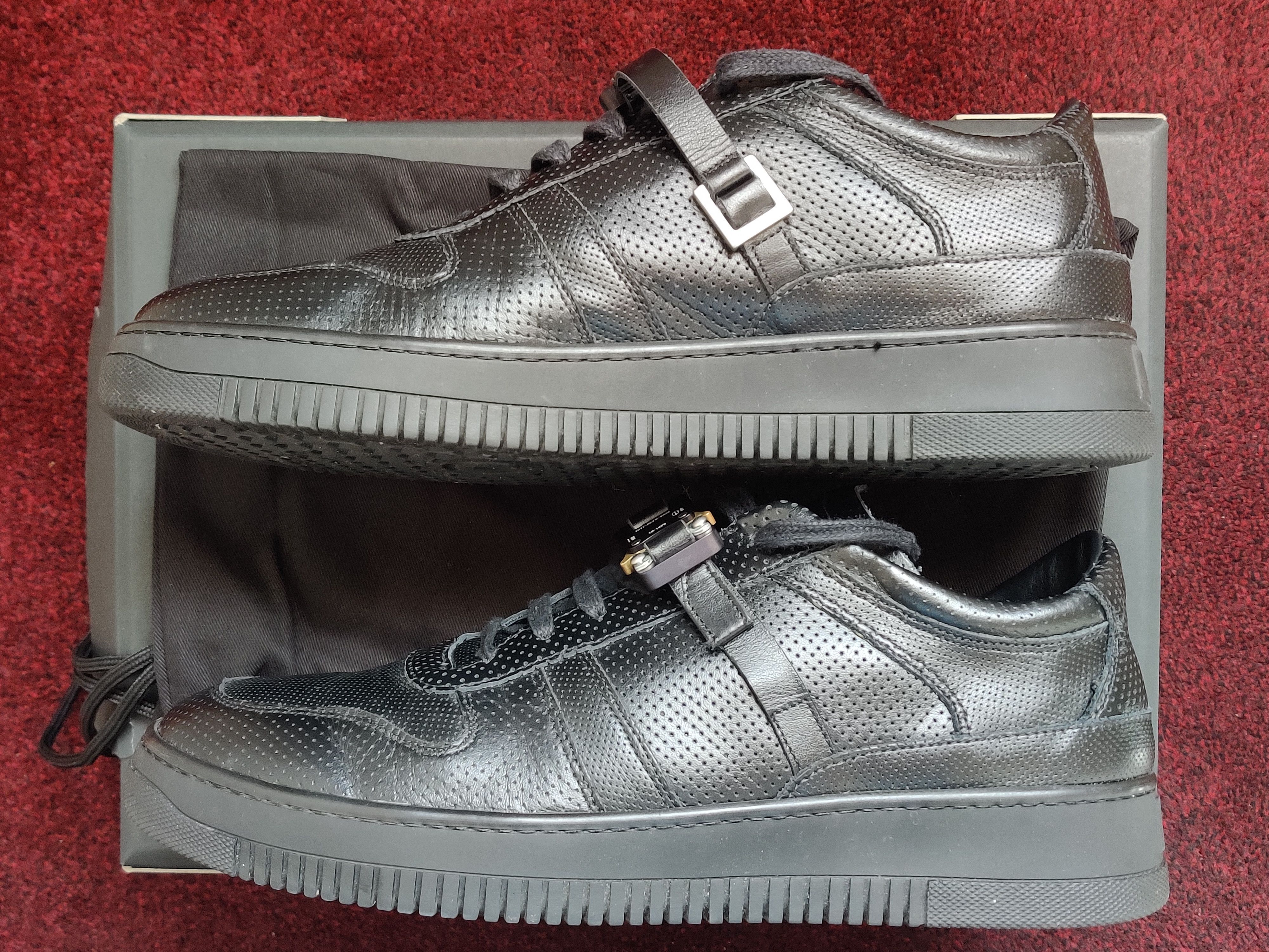 1017 ALYX 9SM Buckle Low Trainer Size US 11 / EU 44 - 12 Thumbnail