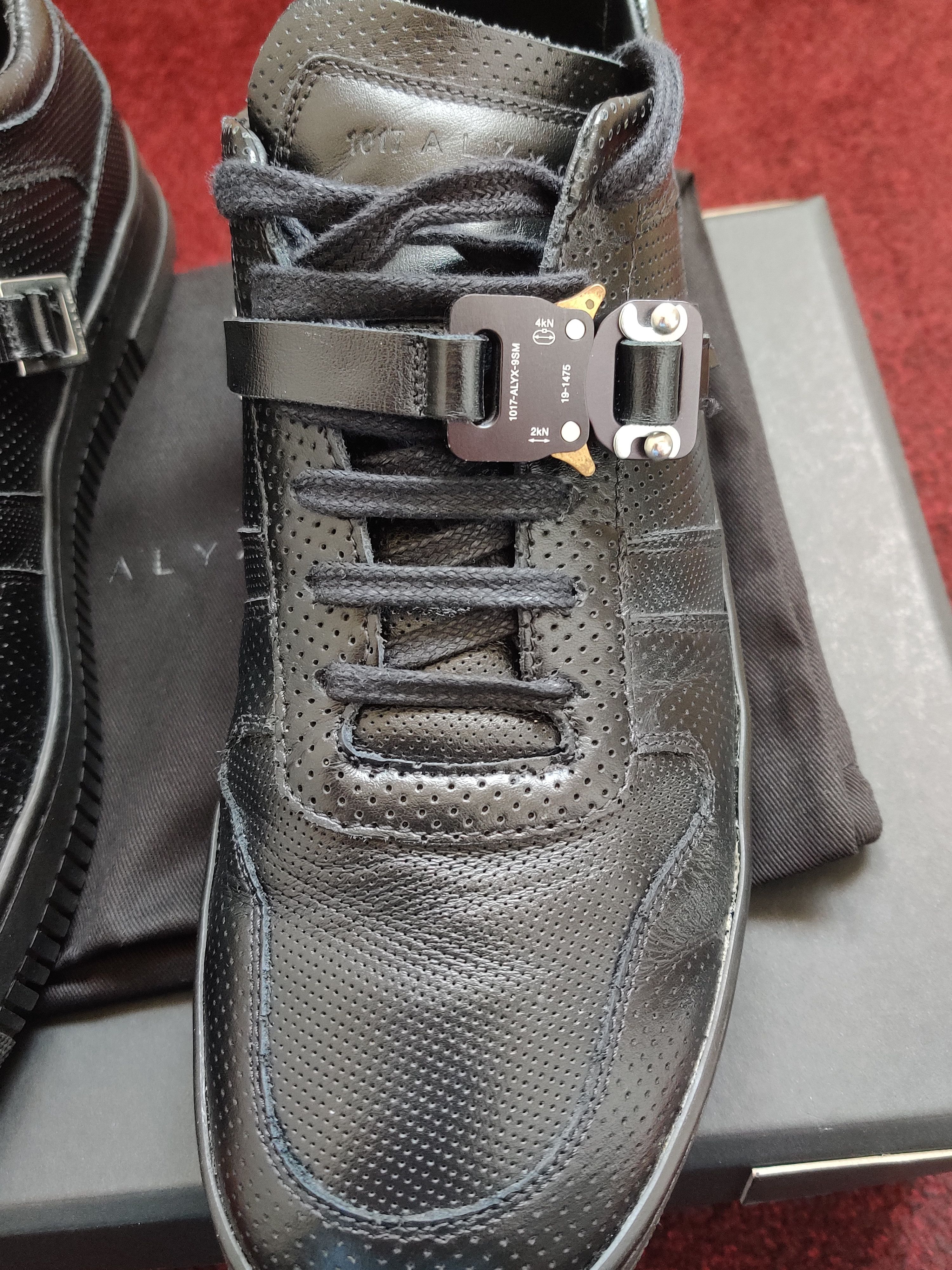 1017 ALYX 9SM Buckle Low Trainer Size US 11 / EU 44 - 10 Thumbnail