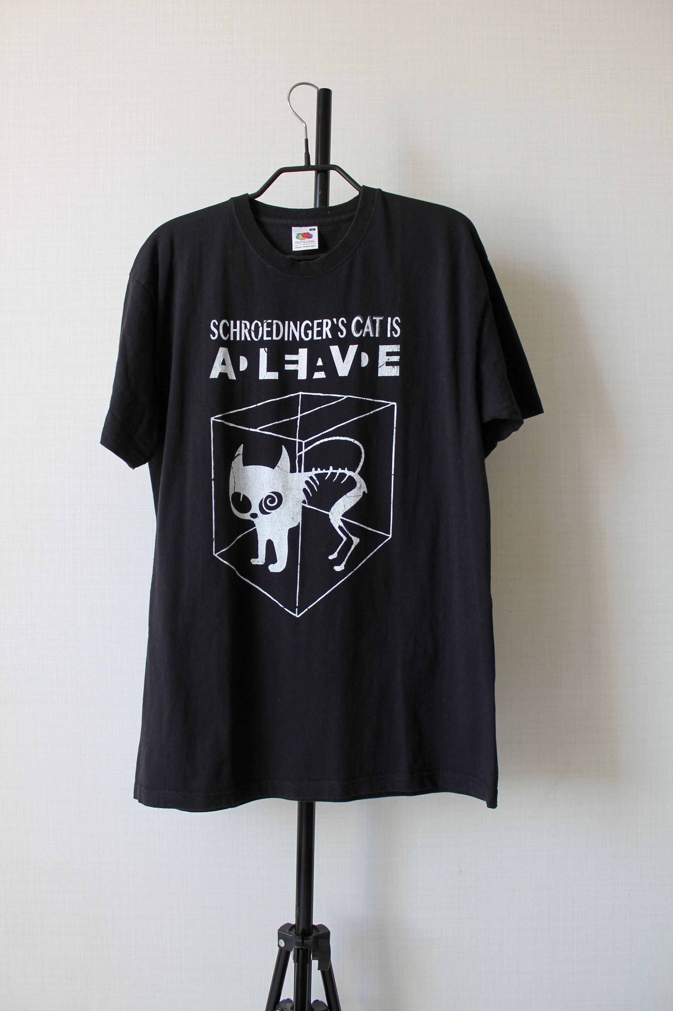 Arts & Science Schrodinger Cat Vintage Tee T Shirt size M Size US M / EU 48-50 / 2 - 1 Thumbnail