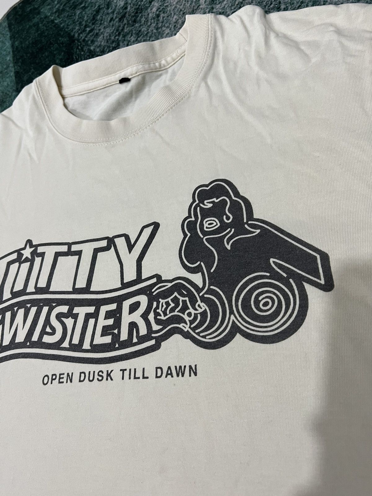 Japanese Brand × Seditionaries × Vintage Vintage Titty Twister shirt distress Size US M / EU 48-50 / 2 - 5 Thumbnail