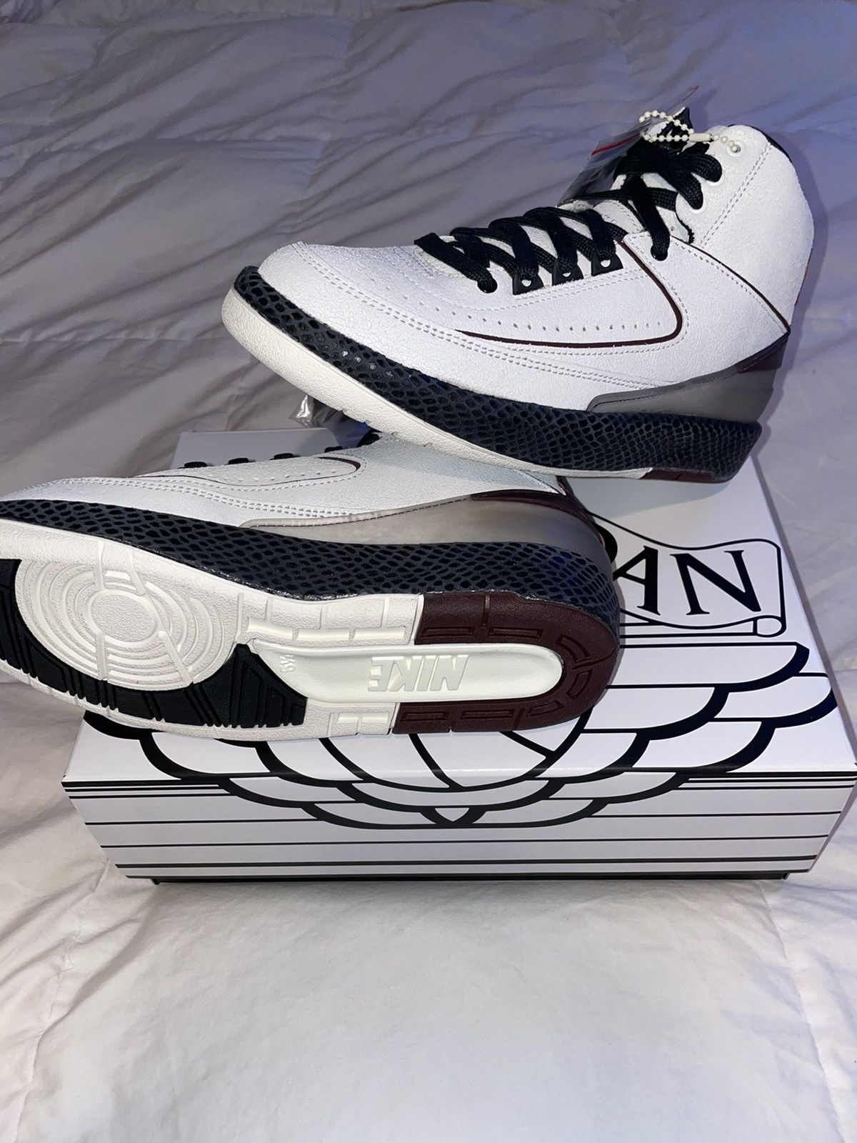 A Ma Maniere × Jordan Brand × Nike Air Jordan 2 Retro x A Ma Maniére Airness - Size 5.5 Size US 5.5 / EU 38 - 2 Thumbnail