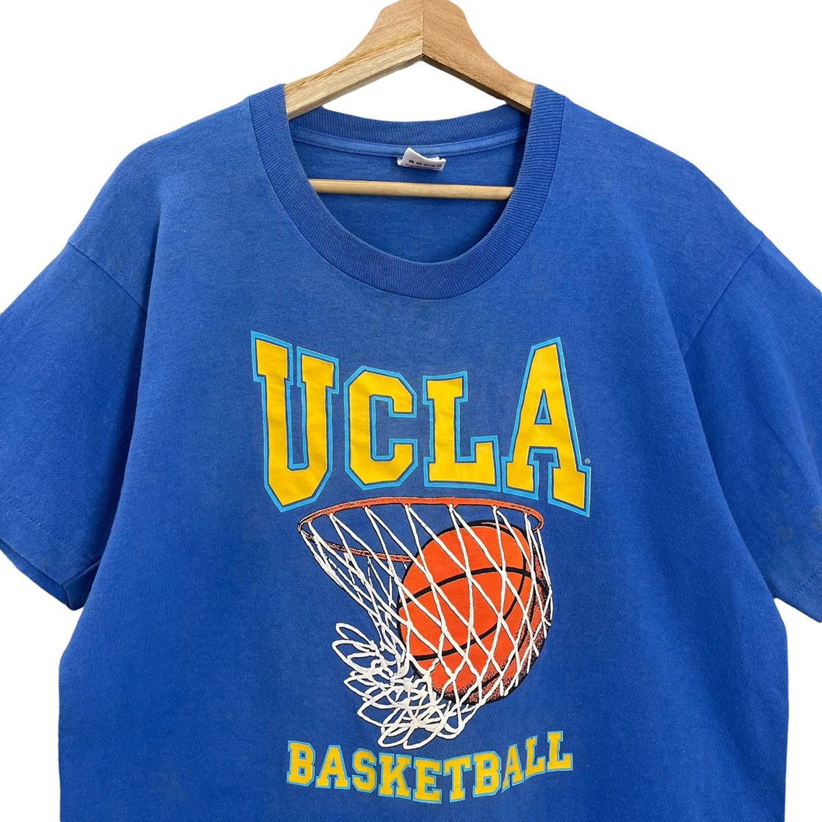 Vintage 90s Ucla Basketball Big Logo Tees Size M Size US M / EU 48-50 / 2 - 4 Thumbnail
