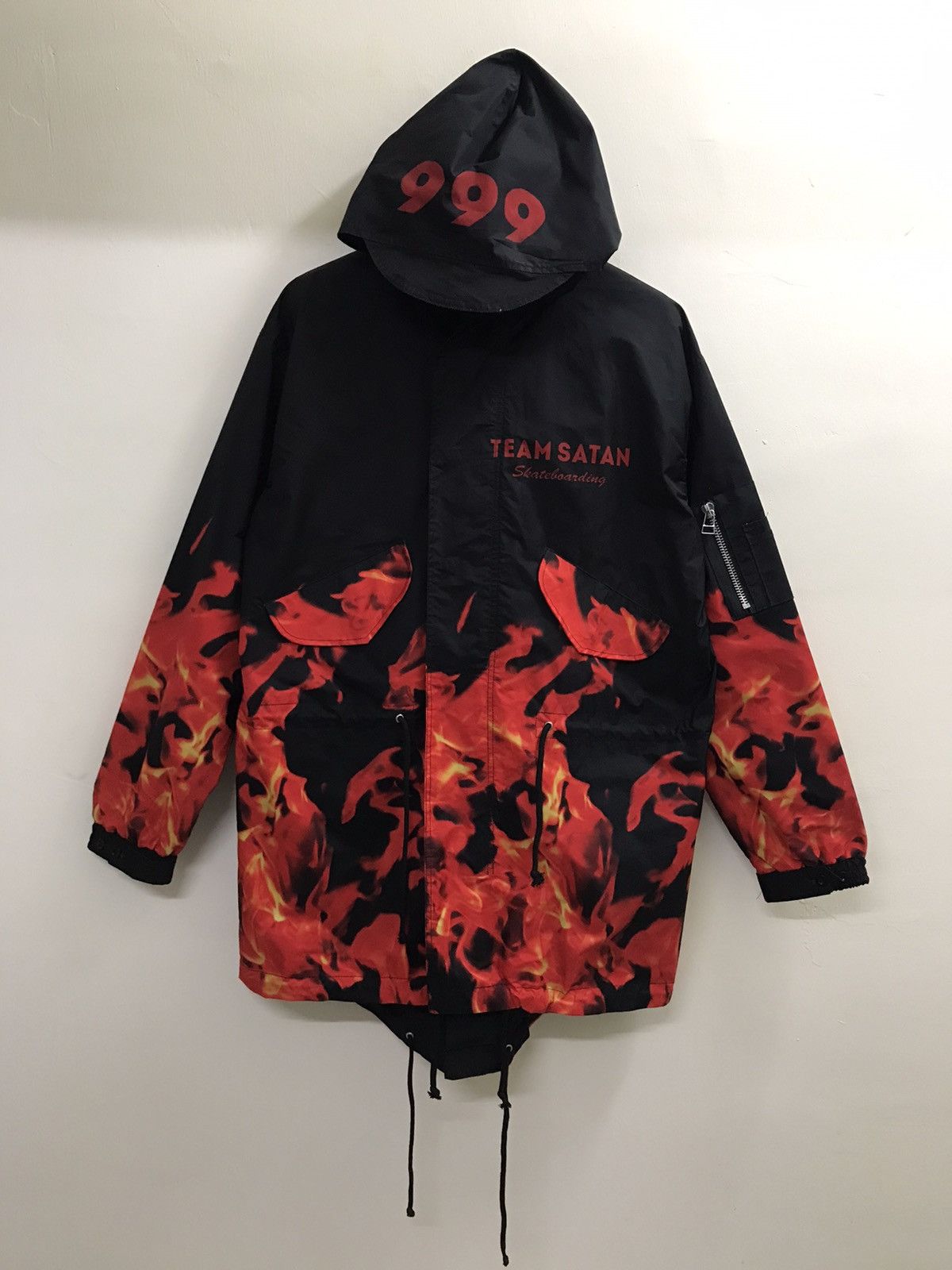 TEAM SATAN SKATE BOARDING FISHTAIL COAT - ナイロンジャケット