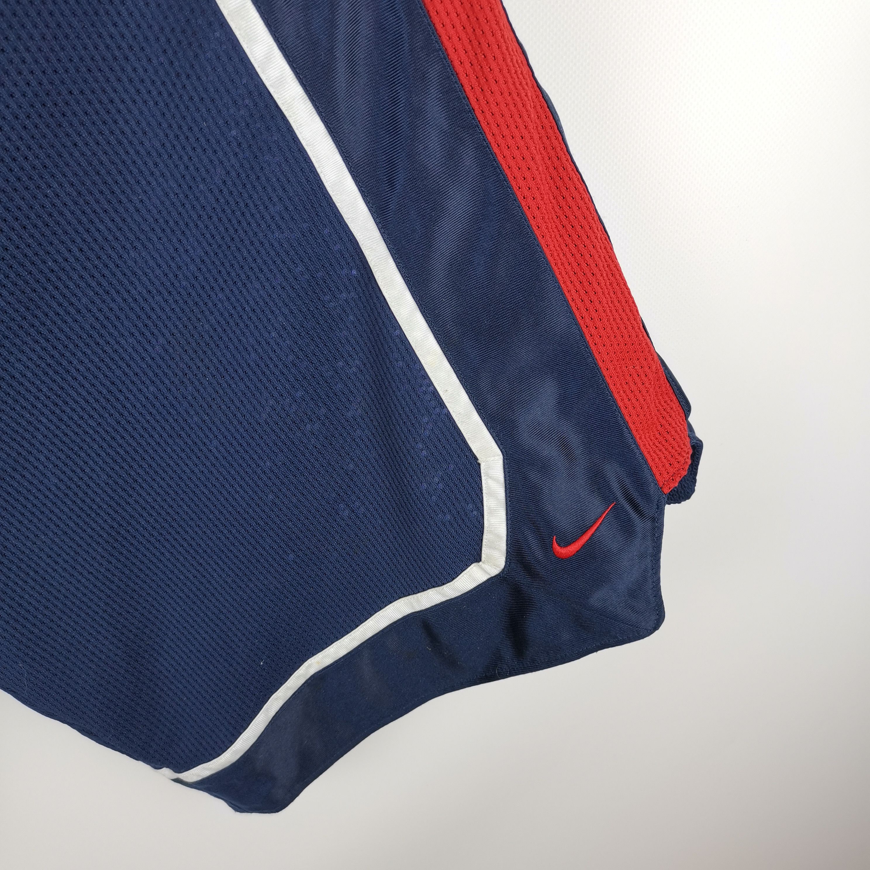 Nike Nike vintage y2k basketball short Size US 34 / EU 50 - 4 Thumbnail
