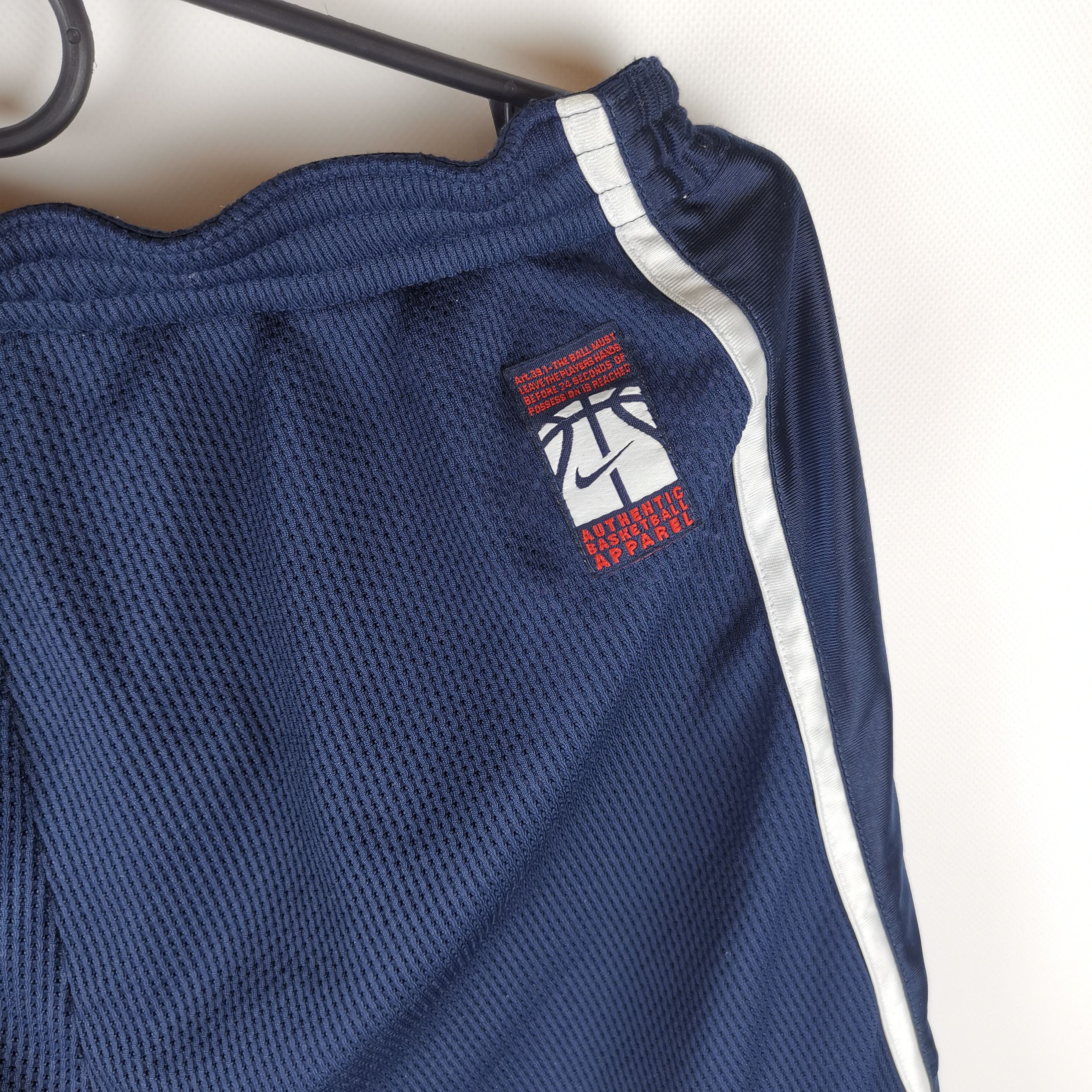 Nike Nike vintage y2k basketball short Size US 34 / EU 50 - 6 Thumbnail