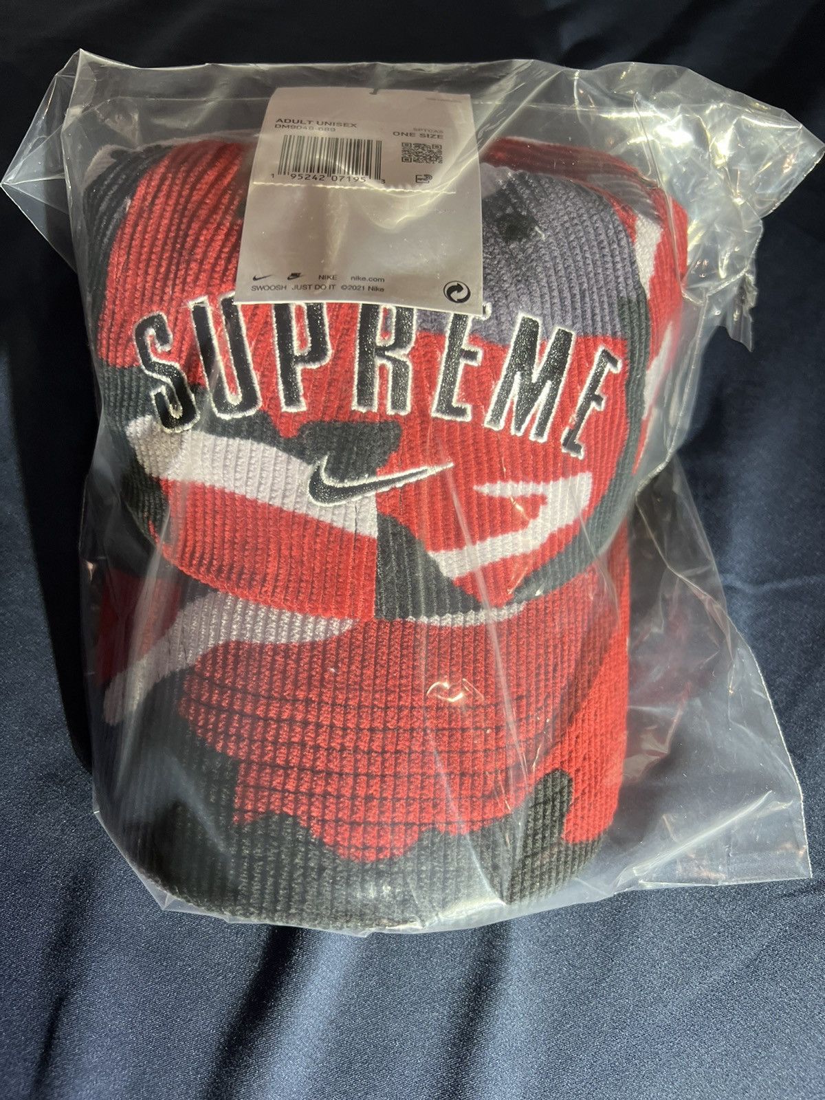 Supreme Supreme x Nike Arc Corduroy 6 panel Size ONE SIZE - 3 Thumbnail