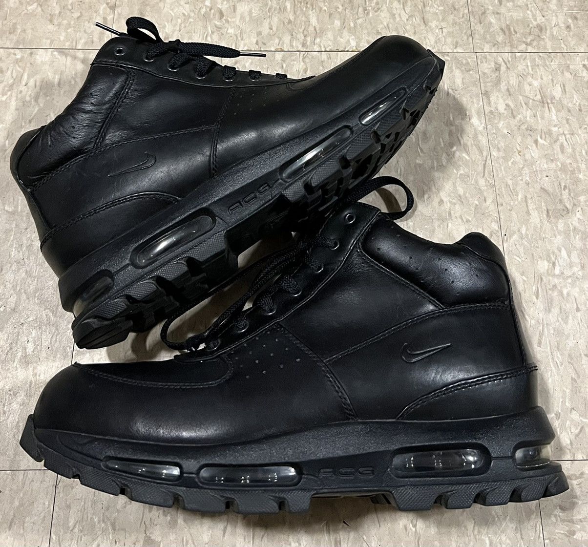 nike acg goadome black