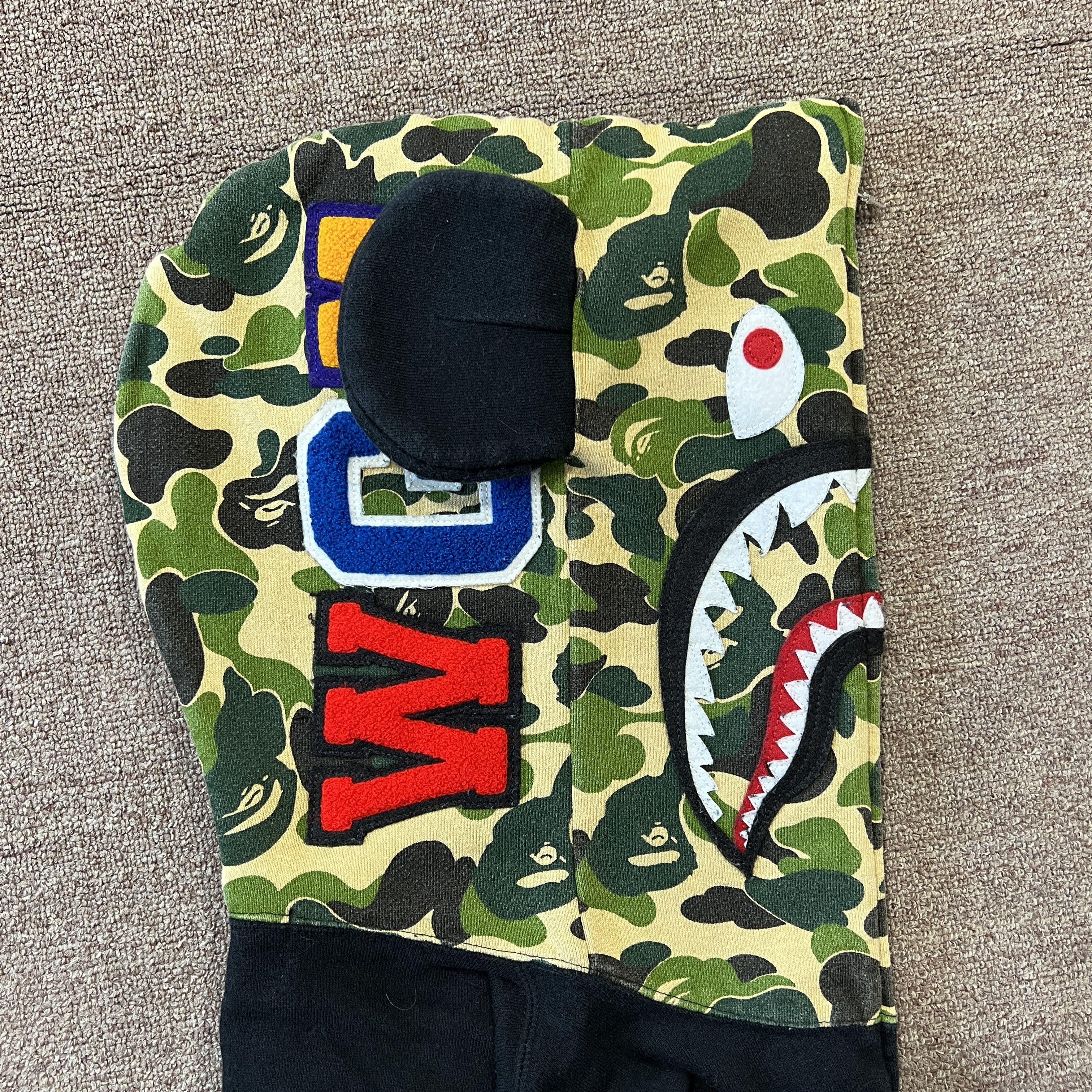 Bape Bape X Bearbrick ABC Camo Shark Full Zip Up Hoodie Size US S / EU 44-46 / 1 - 3 Thumbnail
