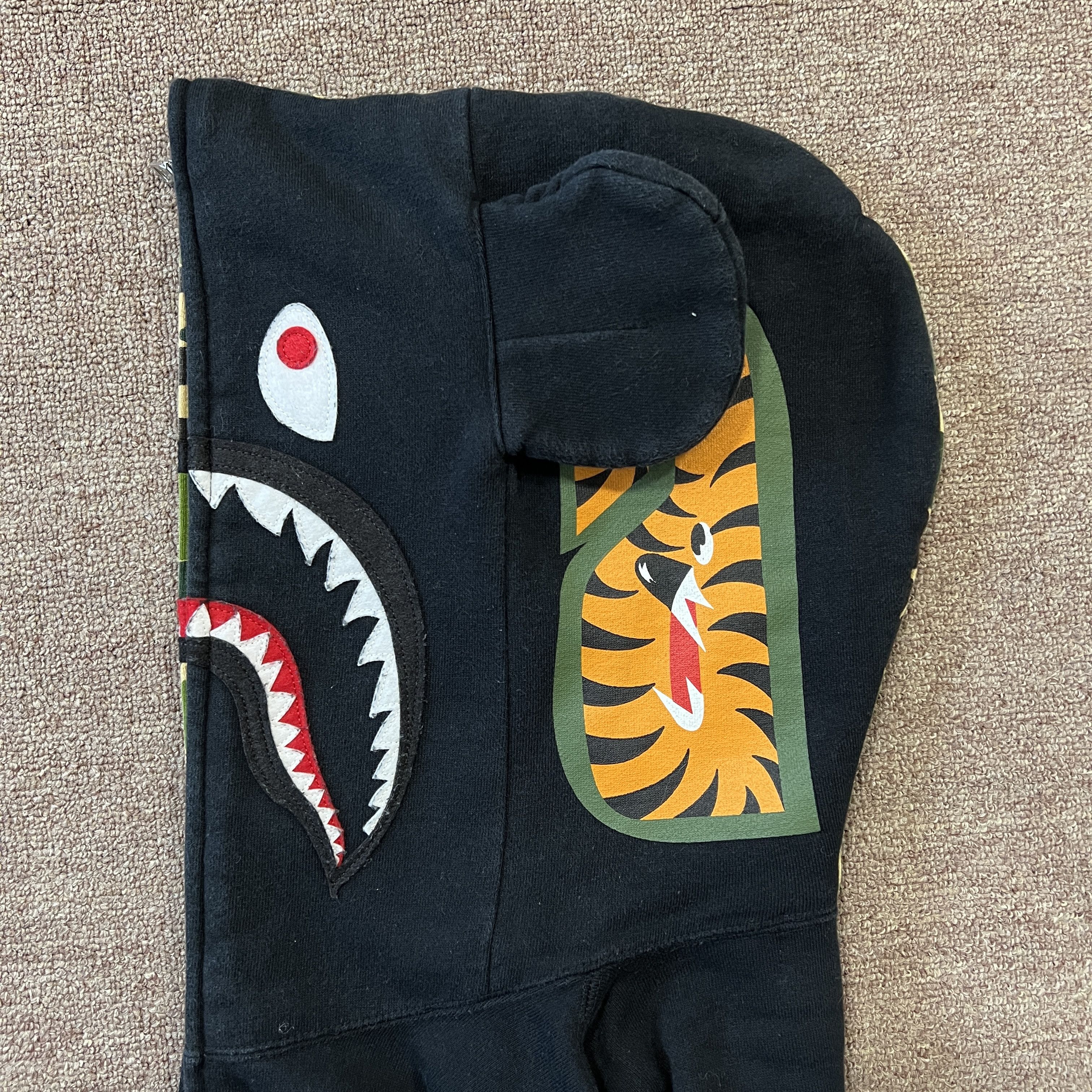 Bape Bape X Bearbrick ABC Camo Shark Full Zip Up Hoodie Size US S / EU 44-46 / 1 - 12 Thumbnail