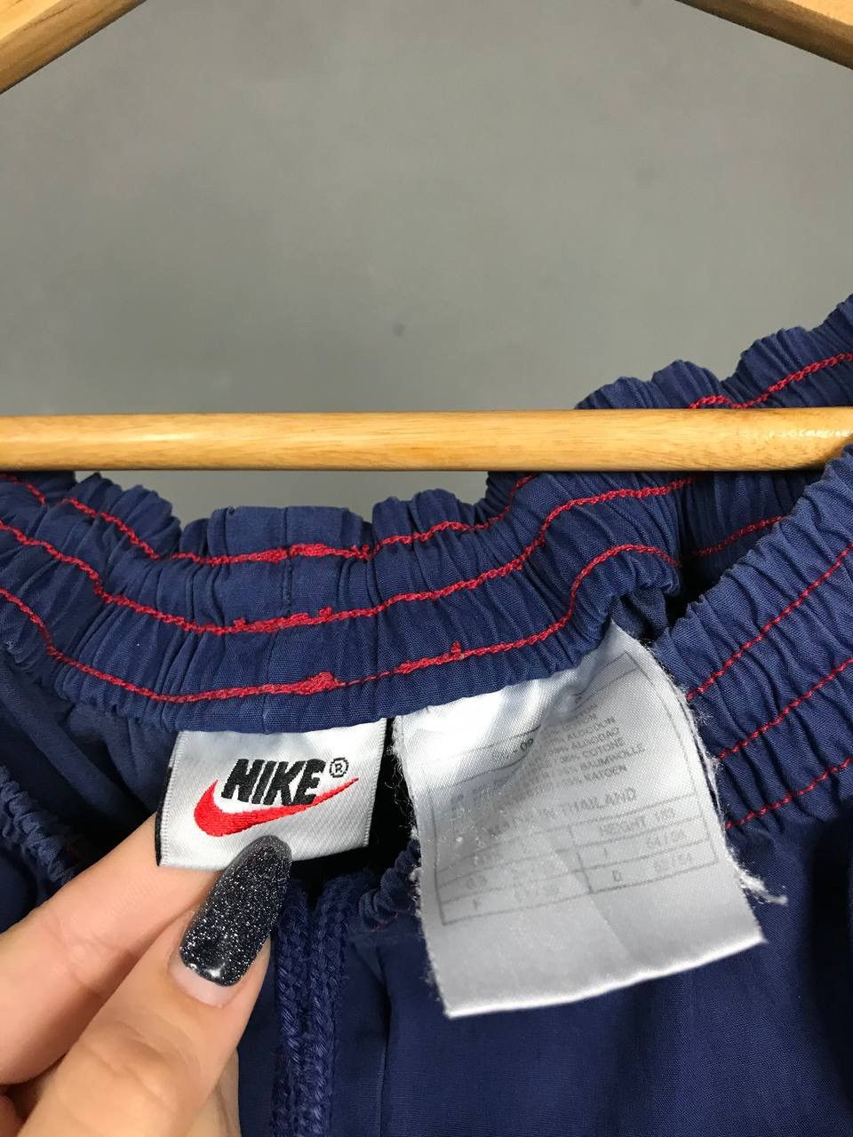 Vintage Nike big swoosh streetwear vintage shorts Size US 34 / EU 50 - 4 Thumbnail