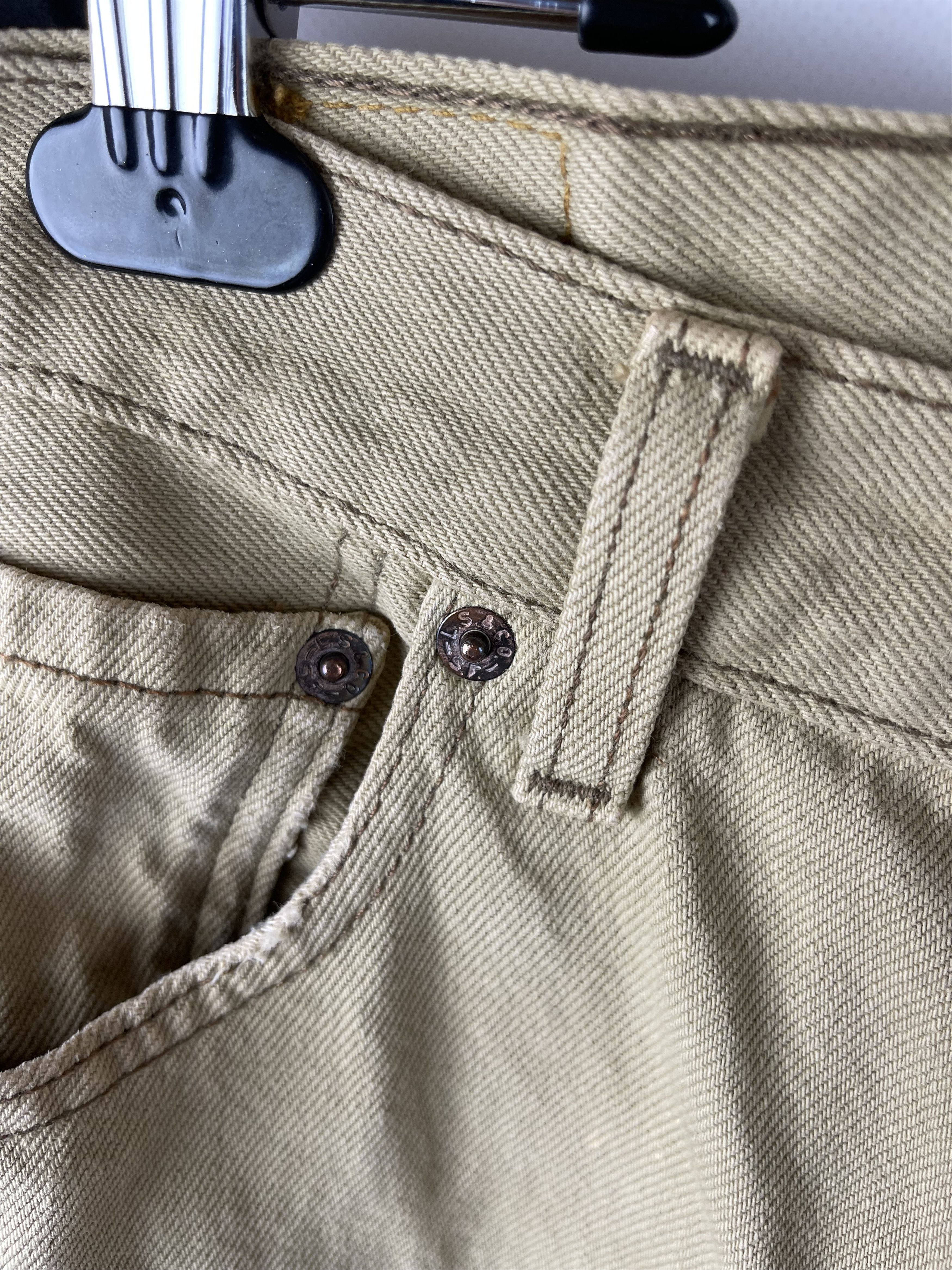 Levi's Vintage Clothing Levi’s 501 vintage made in USA beige denim jeans pants Size US 33 - 7 Thumbnail