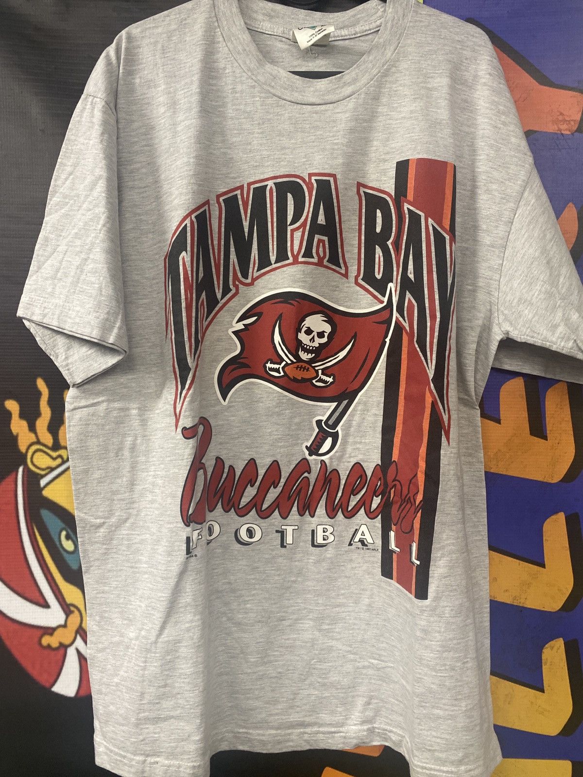 Vintage tampa bay bucs shirts hotsell