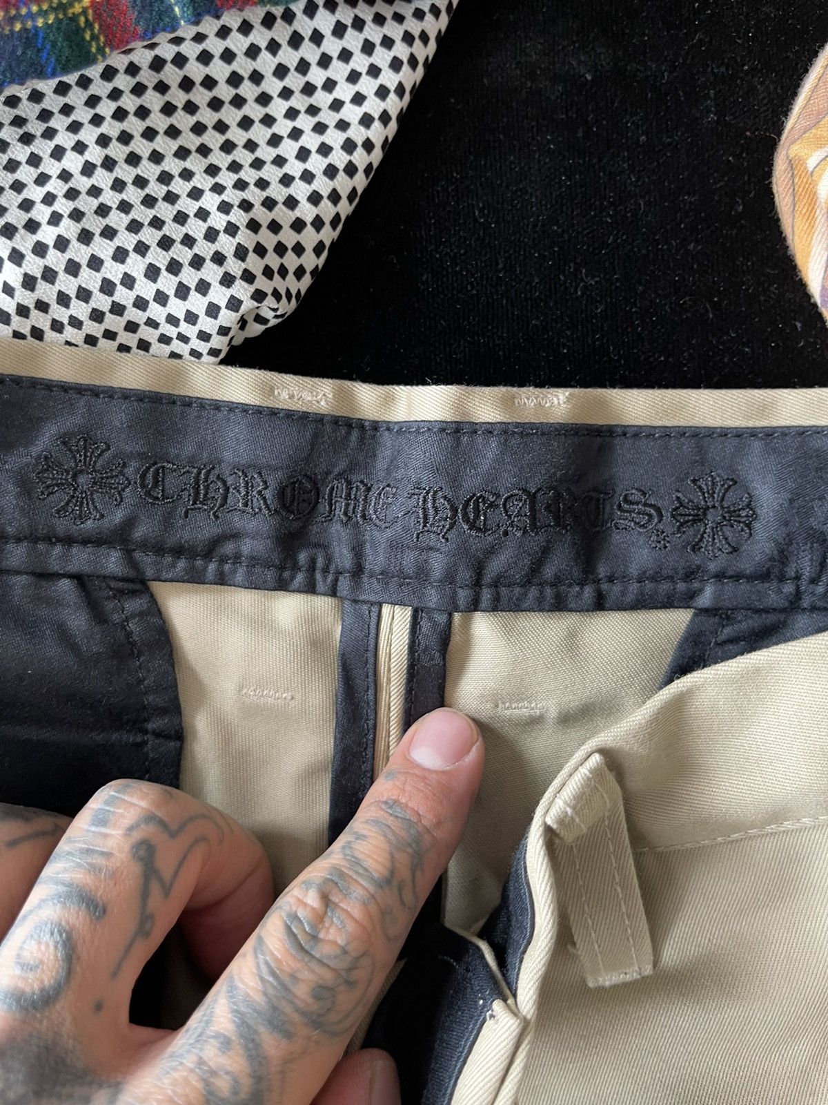 Chrome Hearts Chrome Hearts Chino Shorts Jeans Size US 32 / EU 48 - 14 Thumbnail