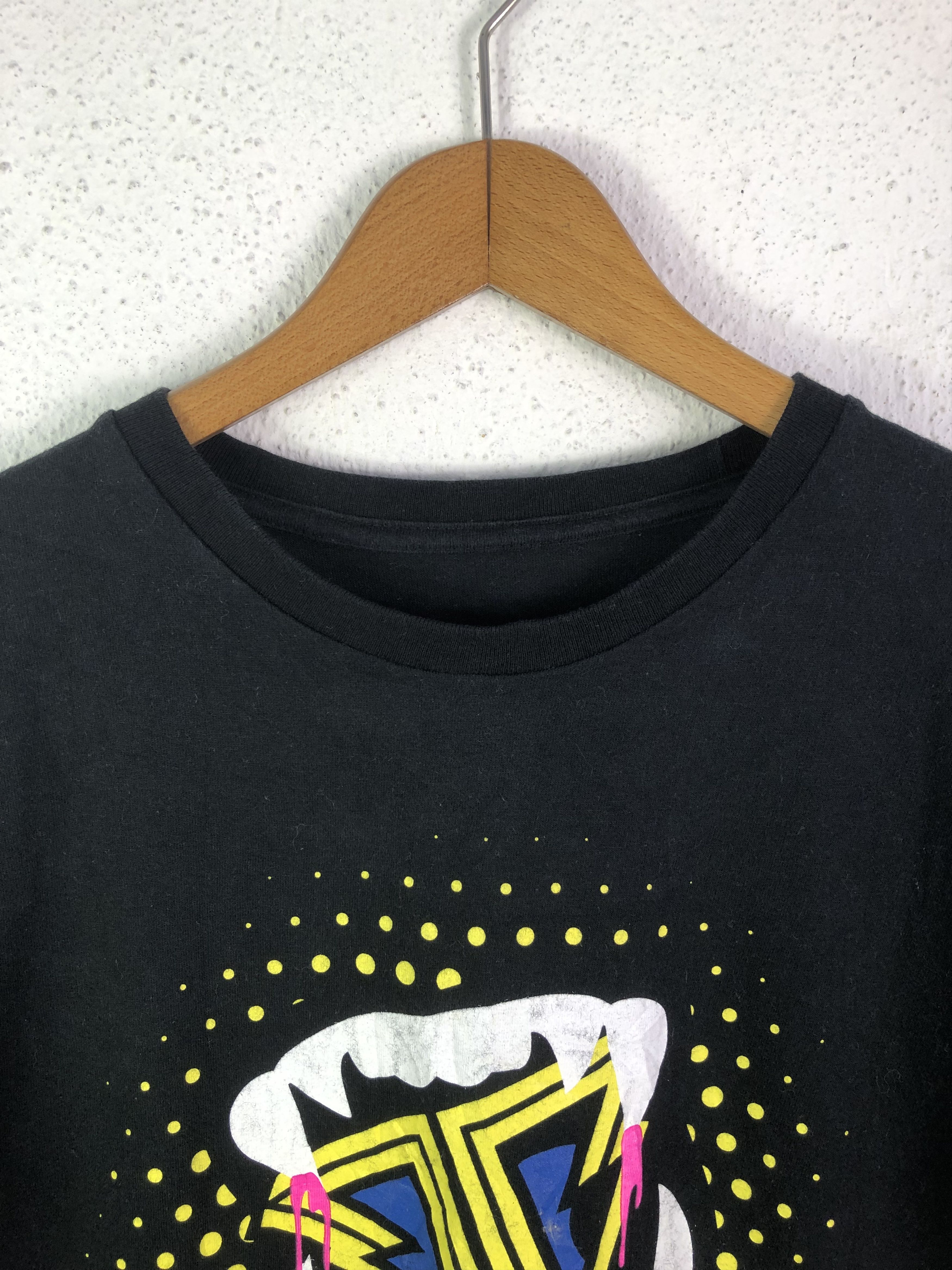 Band Tees BIG BANG a Live Tour In Japan T shirt K pop Boy Band Size US S / EU 44-46 / 1 - 3 Thumbnail