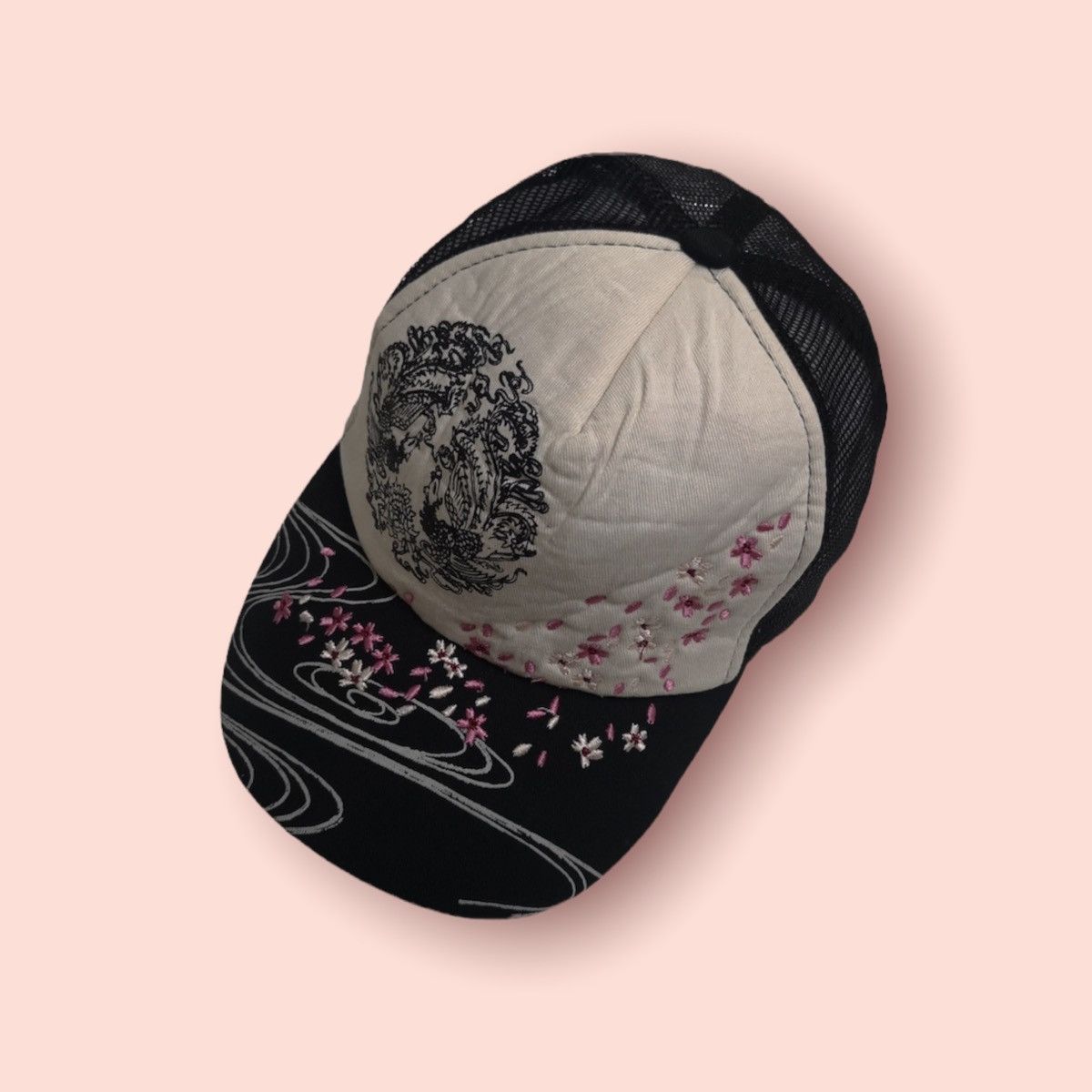 Japanese Brand VINTAGE JAPAN SUKAJAN DESIGN TRUCKER HAT Size ONE SIZE - 1 Thumbnail