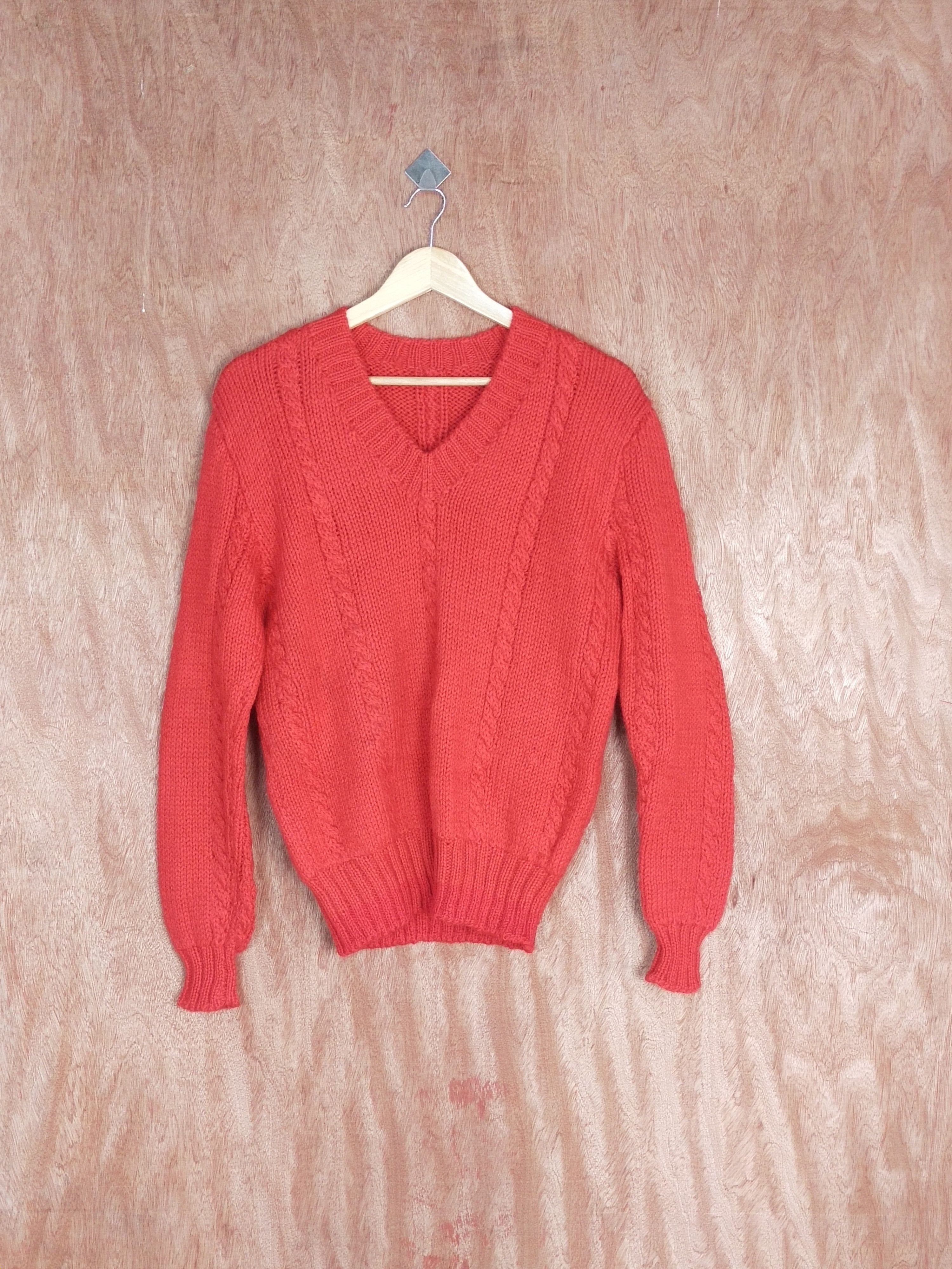 Aran Isles Knitwear Japan Red cable knitwear swetashirt #H200 Size US M / EU 48-50 / 2 - 1 Thumbnail