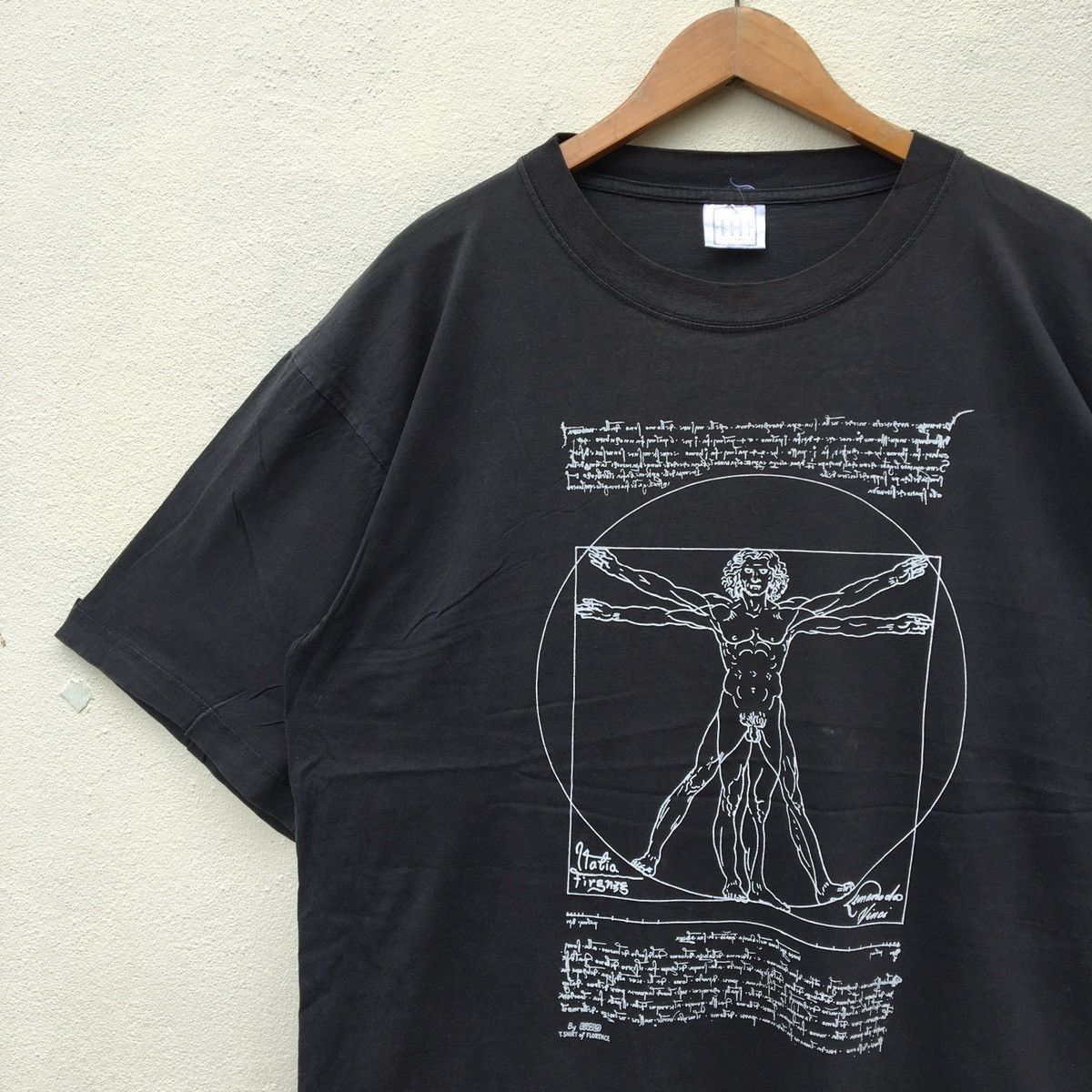 Vintage Vintage LEONARDO DA VINCI ART PERFECTLY FADED T-shirt Size US XXL / EU 58 / 5 - 4 Thumbnail