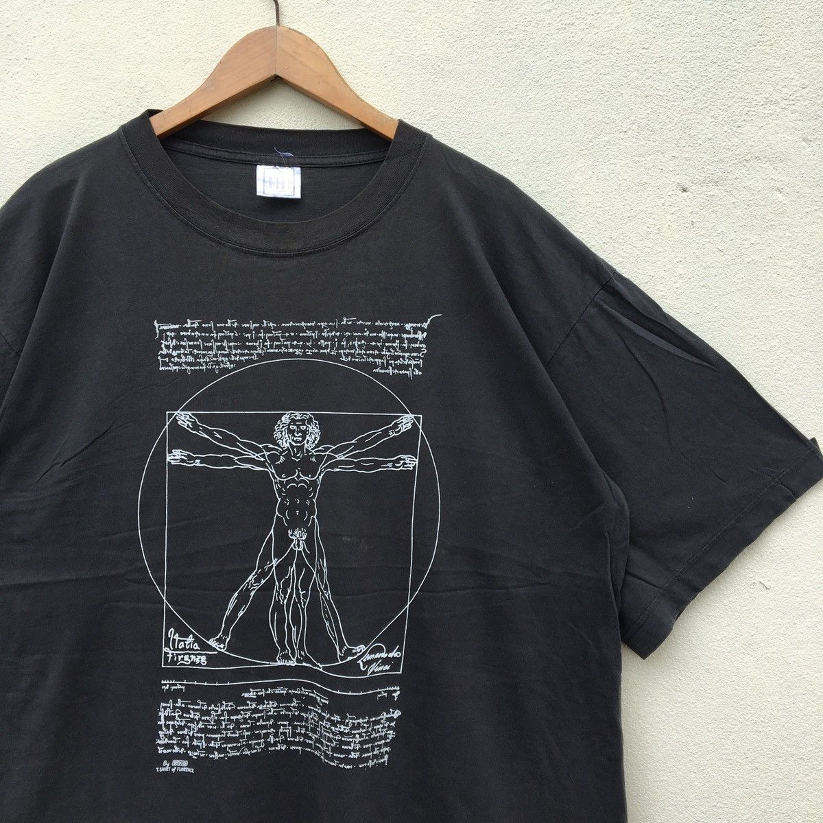 Vintage Vintage LEONARDO DA VINCI ART PERFECTLY FADED T-shirt Size US XXL / EU 58 / 5 - 3 Thumbnail