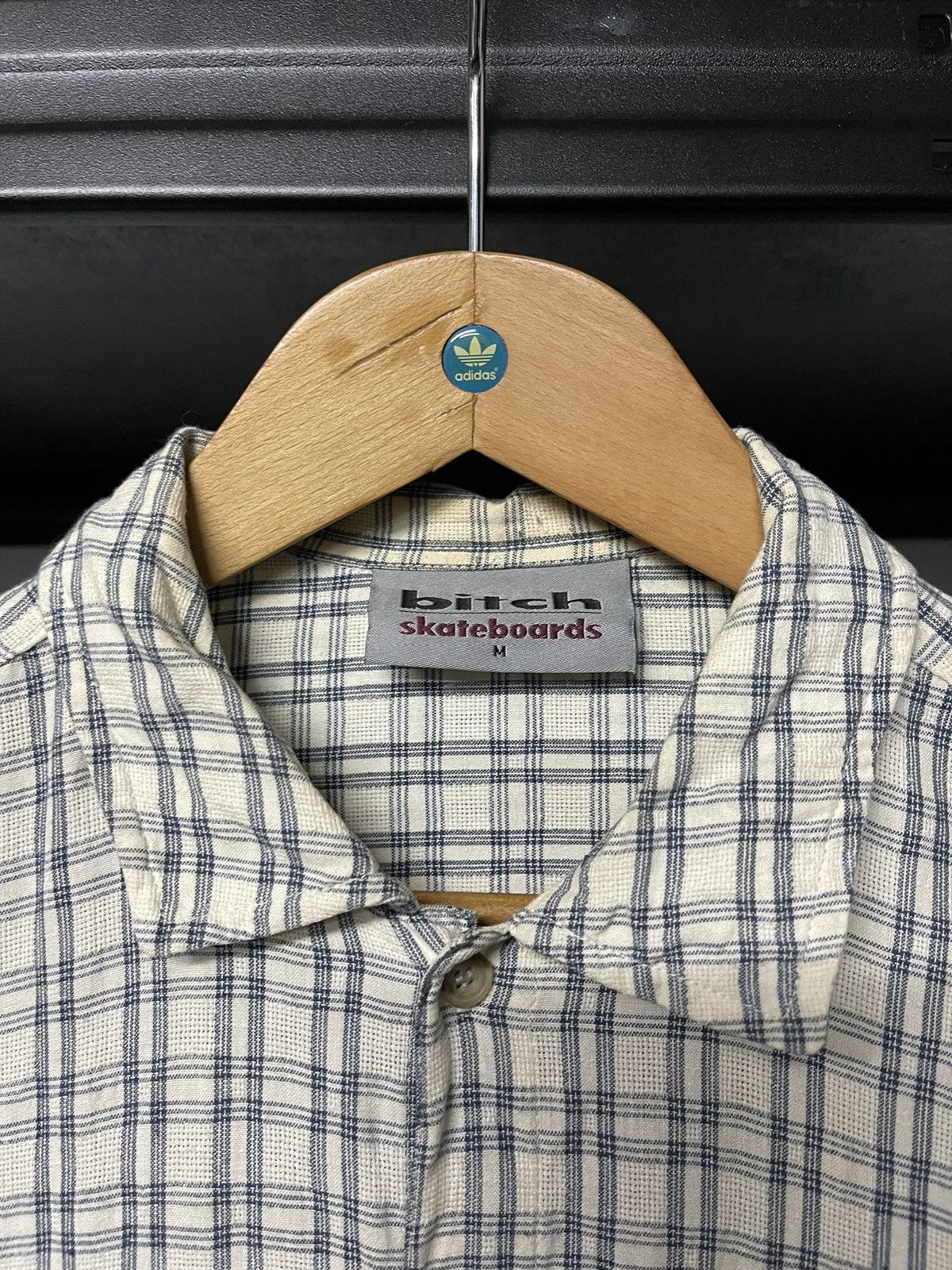 Girl Skateboards × Vintage Vintage 90s Bitch Skateboard Button Ups Tees Size US M / EU 48-50 / 2 - 3 Thumbnail