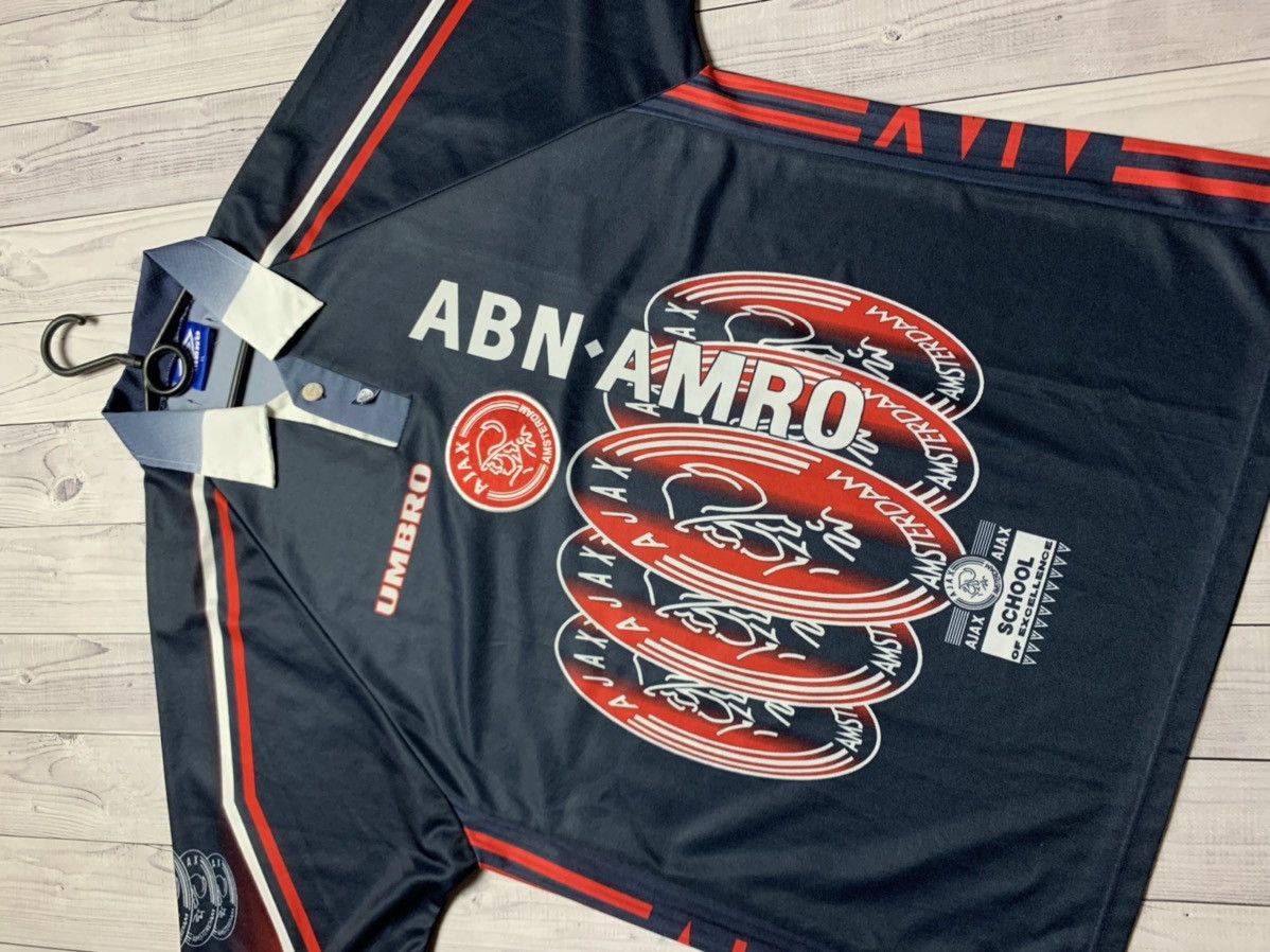 Umbro Vintage Soccer jersey shorts Ajax size XL rare Size US XL / EU 56 / 4 - 2 Thumbnail