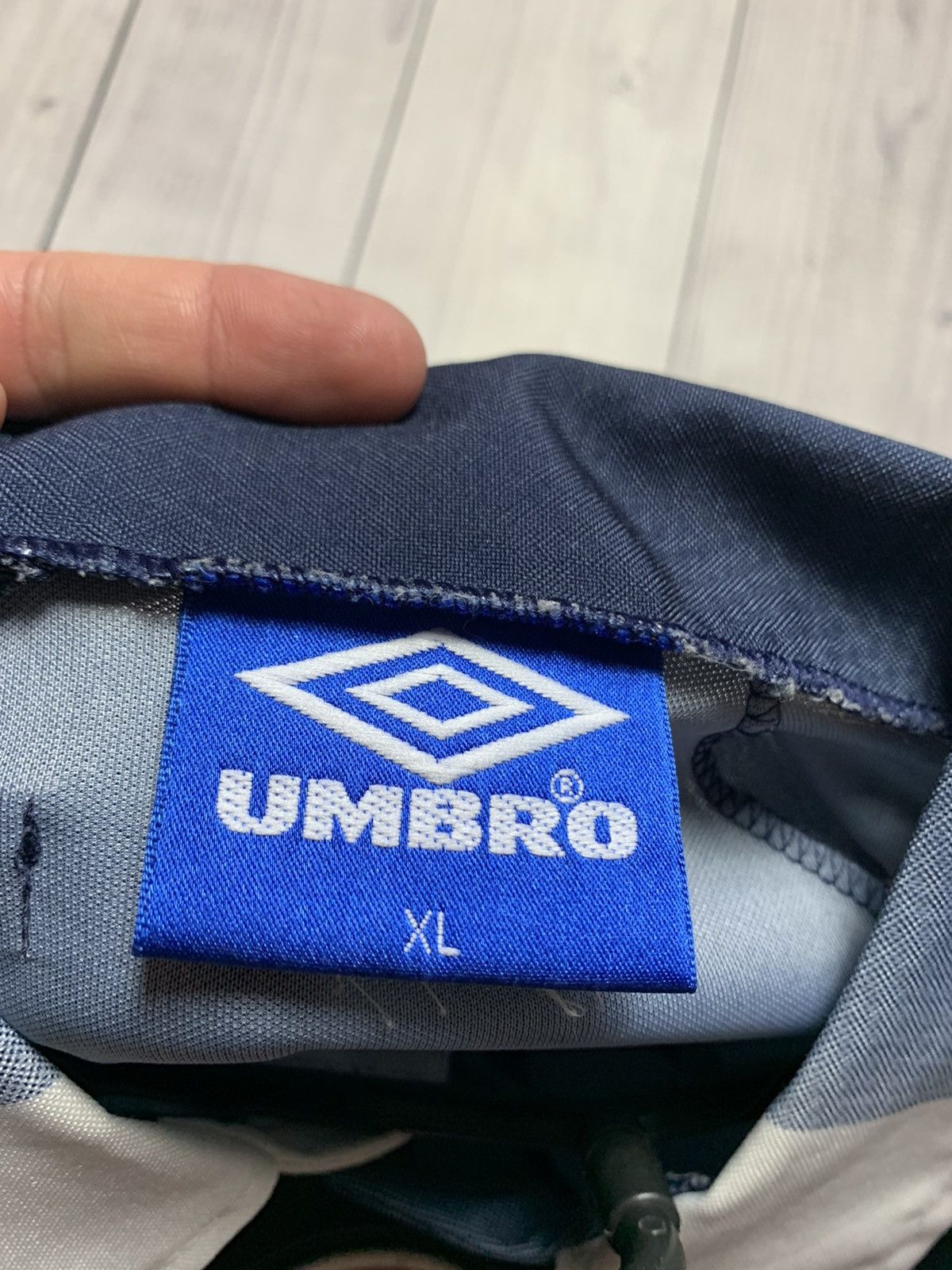 Umbro Vintage Soccer jersey shorts Ajax size XL rare Size US XL / EU 56 / 4 - 4 Thumbnail