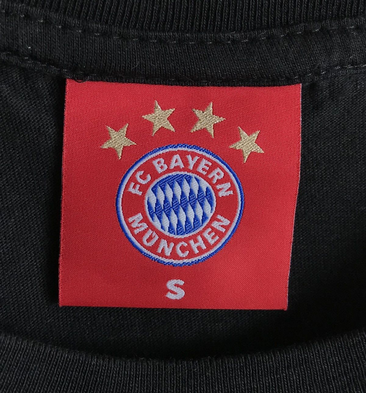 Other FC Bayern Munich Robben 10 T Shirt Football Soccer Black Top Size US S / EU 44-46 / 1 - 4 Thumbnail