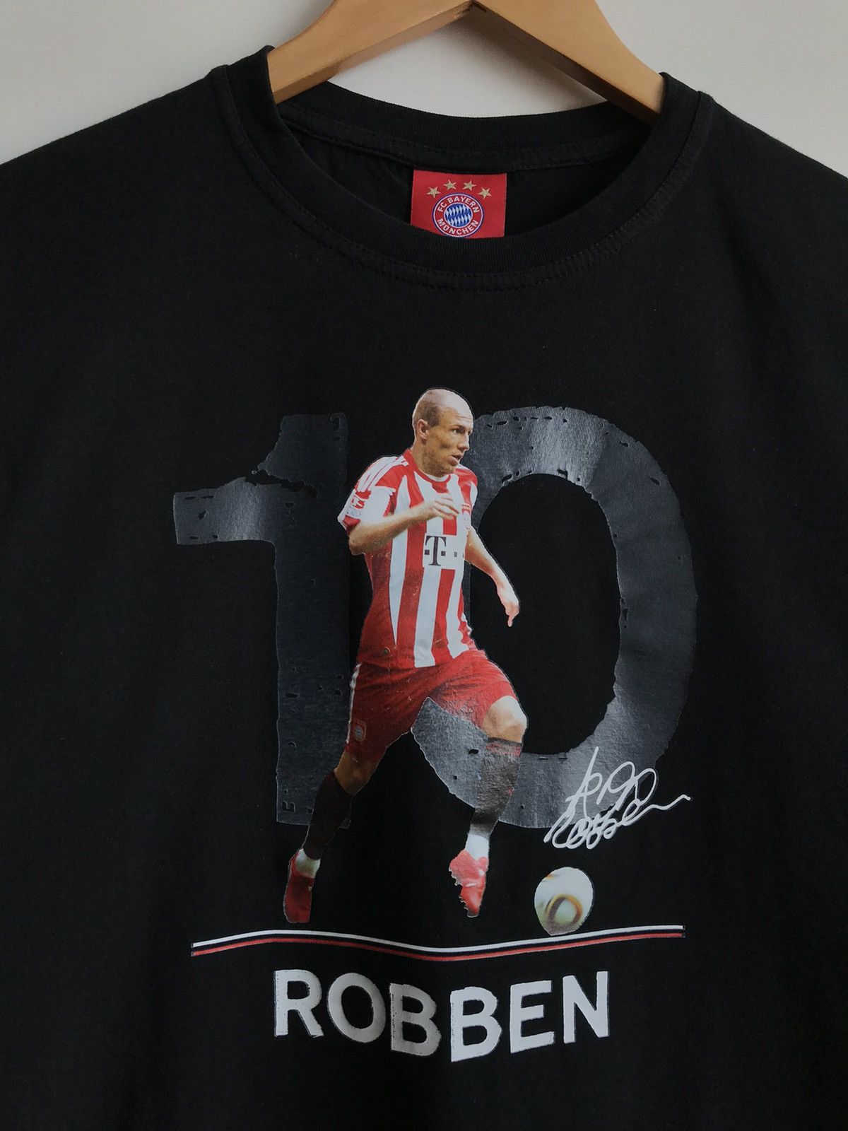 Other FC Bayern Munich Robben 10 T Shirt Football Soccer Black Top Size US S / EU 44-46 / 1 - 3 Thumbnail